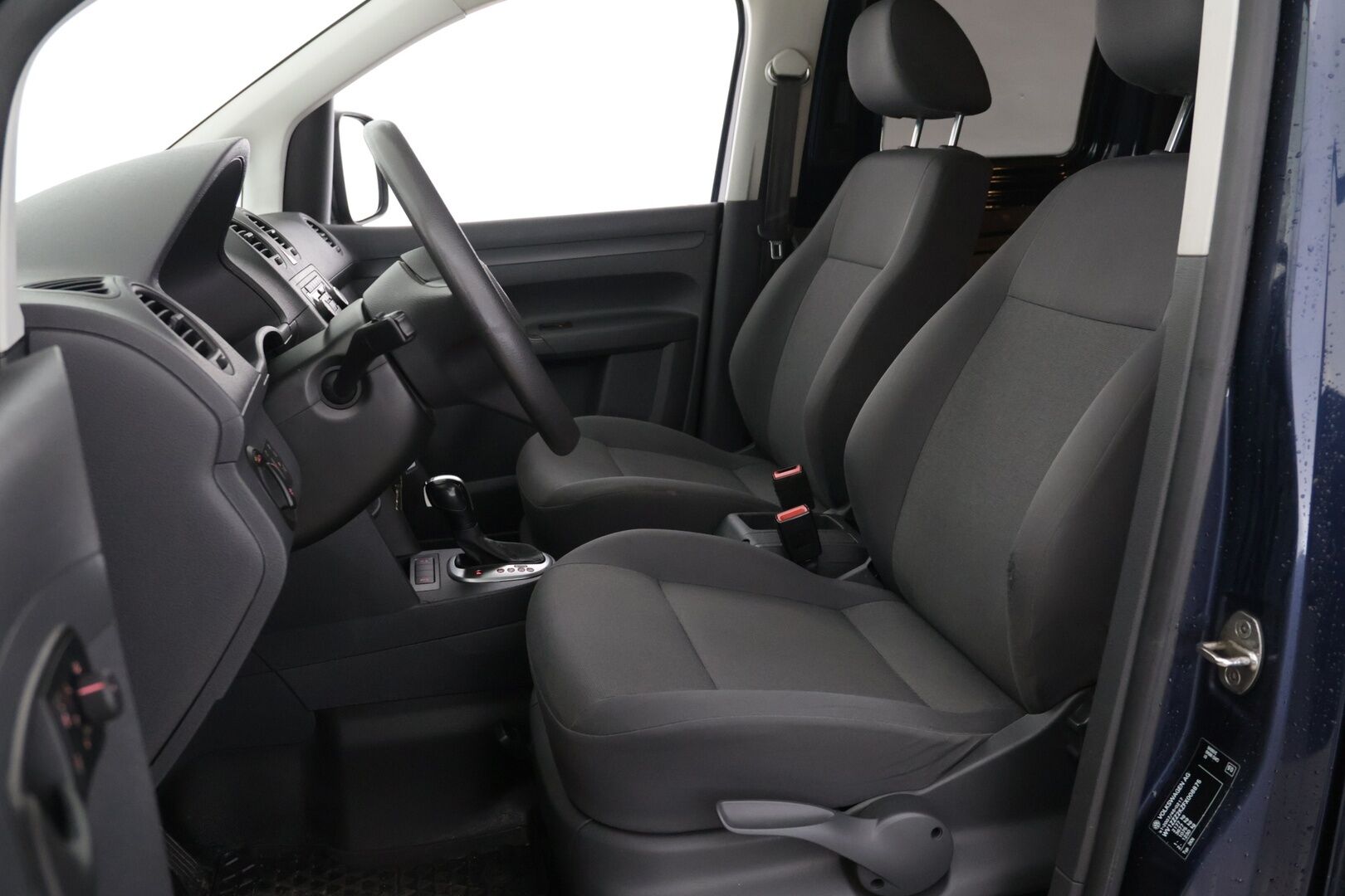Volkswagen Caddy 2014 umpipakettiauto 1,6 TDI 75kW DSG. BlueMotion Technology - Webasto | Koukku | P.Tutka | Kahdet renkaat | Suomi-auto | Ei Ad-Blueta