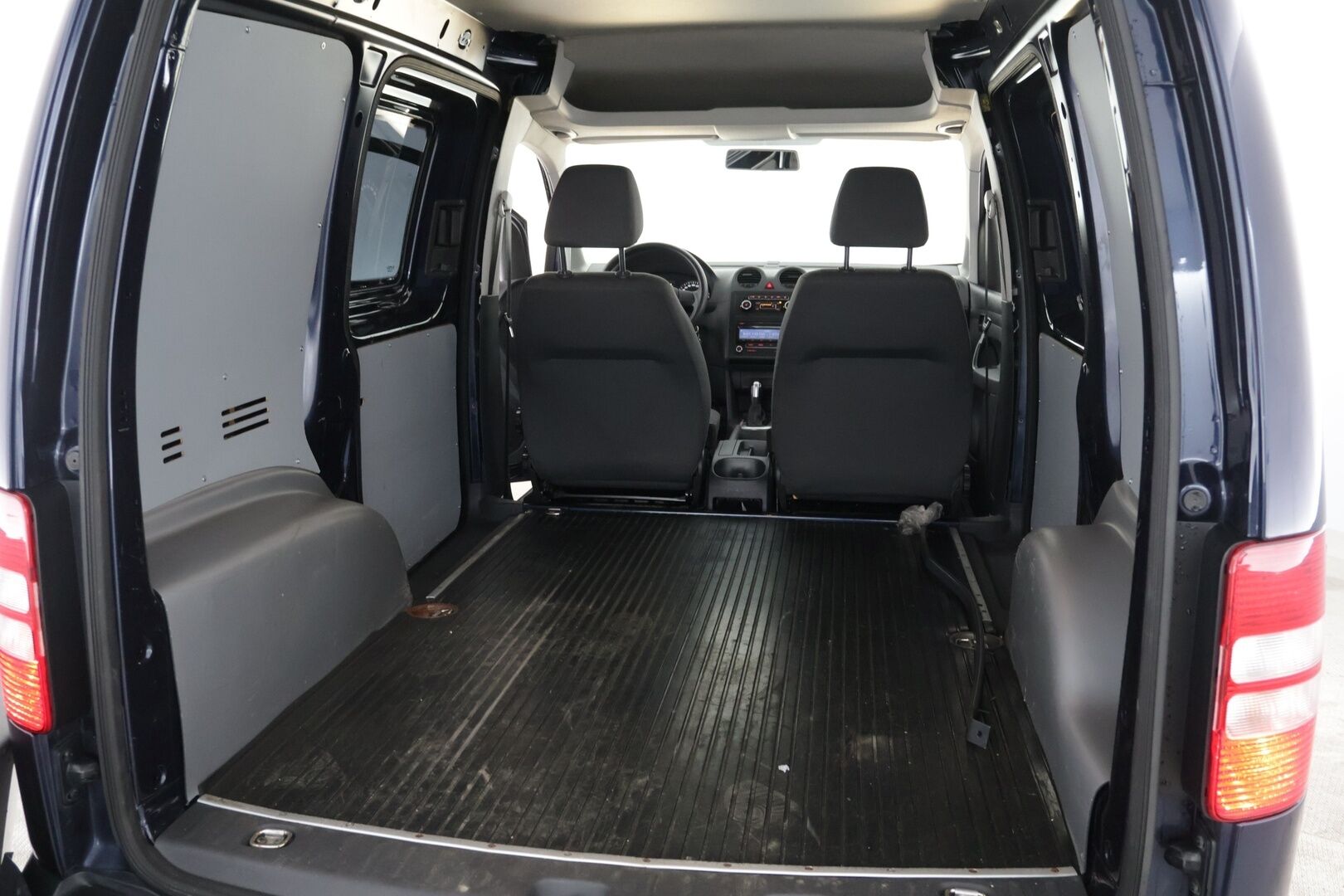 Volkswagen Caddy 2014 umpipakettiauto 1,6 TDI 75kW DSG. BlueMotion Technology - Webasto | Koukku | P.Tutka | Kahdet renkaat | Suomi-auto | Ei Ad-Blueta
