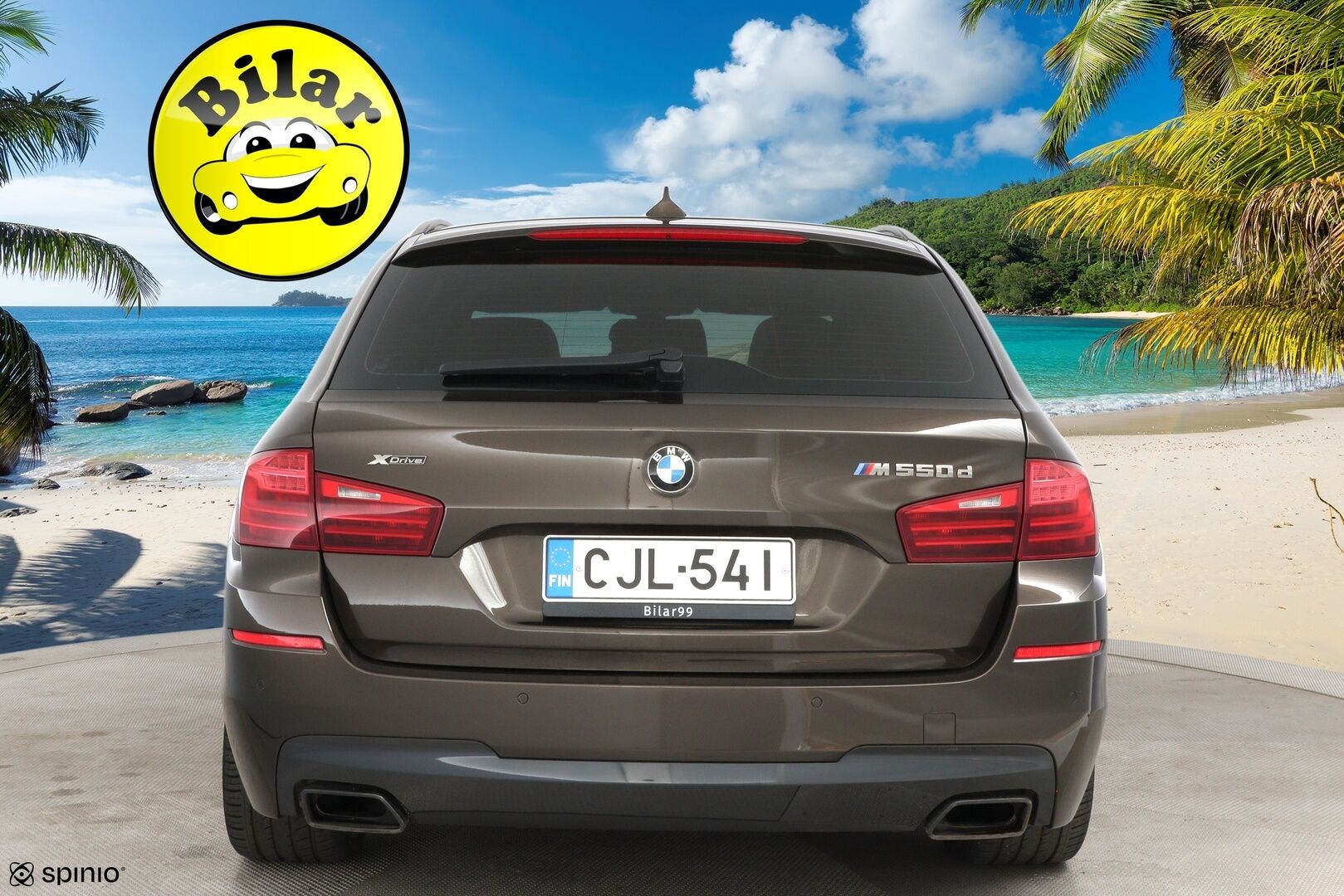 BMW M550D 2014 F11 Touring M550d Sport A xDrive - HUD | Panorama | Prof. Navi | Soft-close | Muistipenkit | Sporttinahat | Shadowline | Pyritbraun Metallic | Suomi-auto | 2x vanteet & renkaat