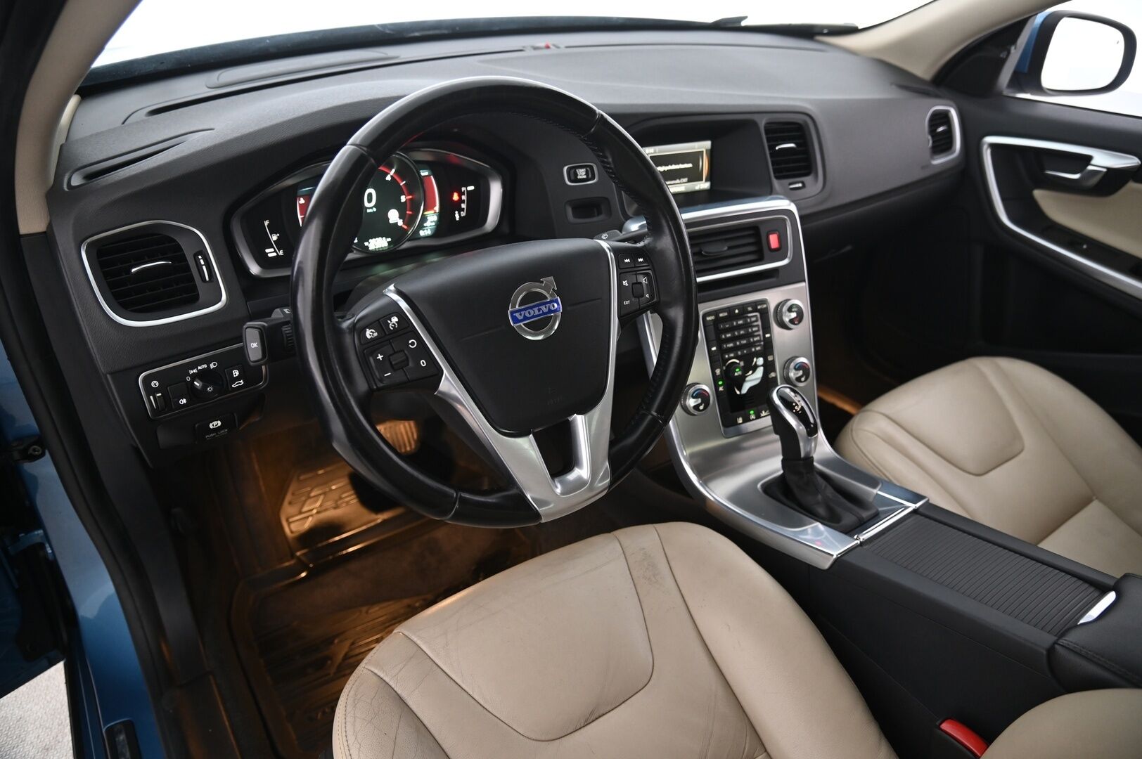 Volvo S60 2014 D4 Business Summum aut - Webasto | Adapt. Vakkari | KeyLess Go | Nahkapenkit | Kuljettajan Penkki Muistilla | Juuri Katsastettu! | 2x Renkaat Aluvanteilla