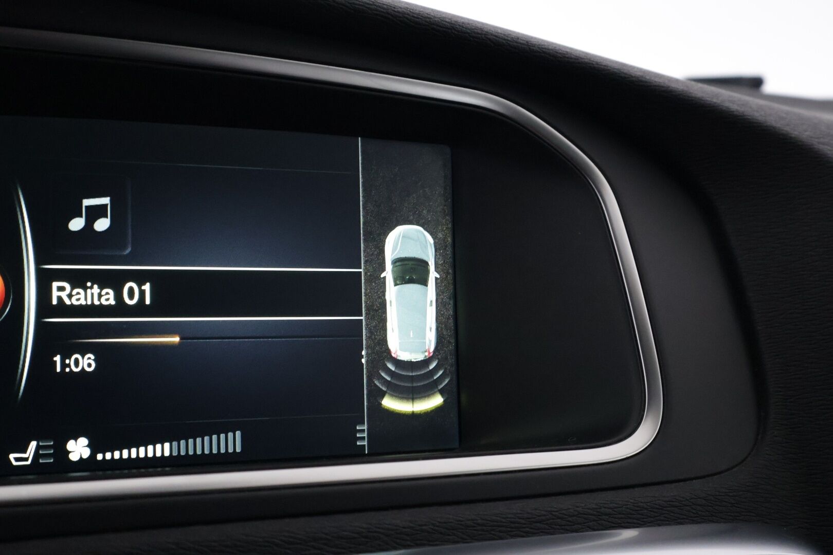 Volvo V40 2015 T2 Business - | Webasto | Lohkolämmitin+ sisä | Vakionopeudensäädin | Navi | 