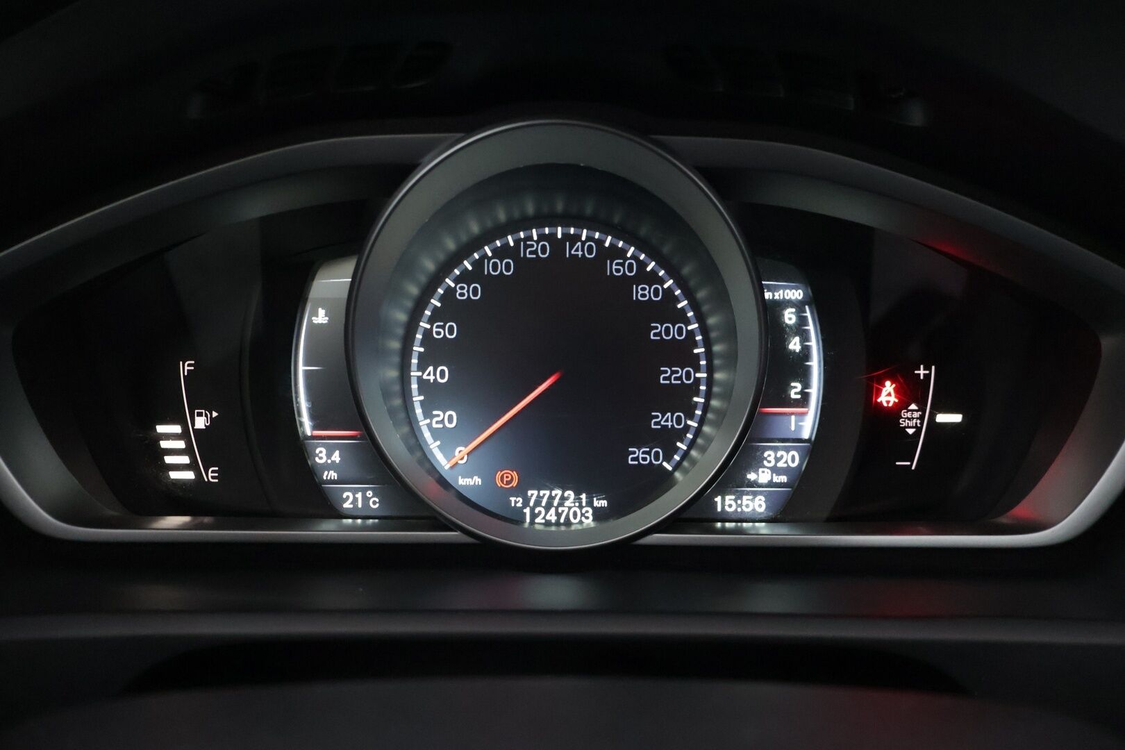 Volvo V40 2015 T2 Business - | Webasto | Lohkolämmitin+ sisä | Vakionopeudensäädin | Navi | 