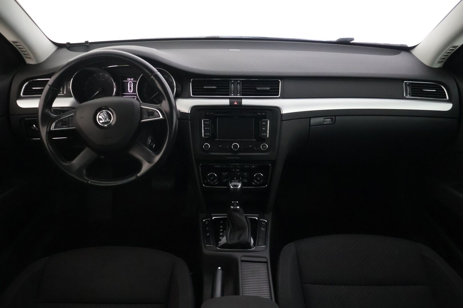 Skoda Superb 2014 2,0 TDI 140 Ambition Business DSG Autom. - | Vakionopeudensäädin | Webasto | KeyLess Go | Navigointijärjestelmä | Pysäköintiavustin | Isofix | Huoltokirja | 