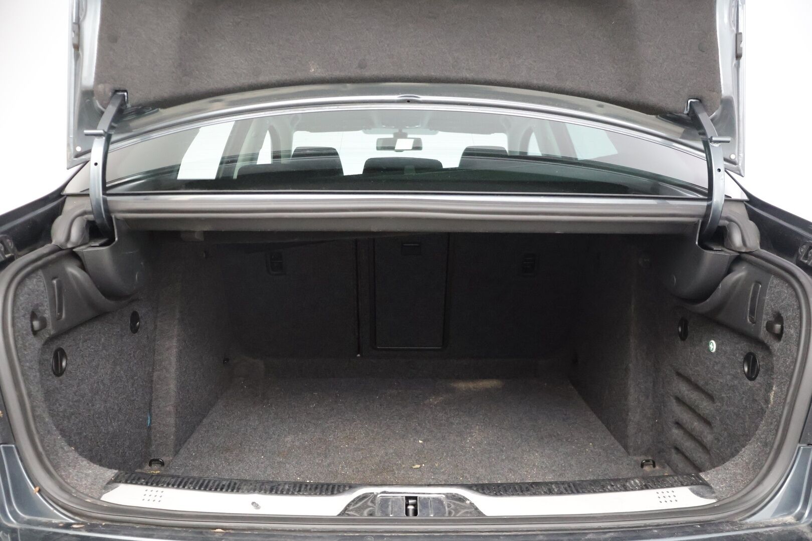Skoda Superb 2014 2,0 TDI 140 Ambition Business DSG Autom. - | Vakionopeudensäädin | Webasto | KeyLess Go | Navigointijärjestelmä | Pysäköintiavustin | Isofix | Huoltokirja | 