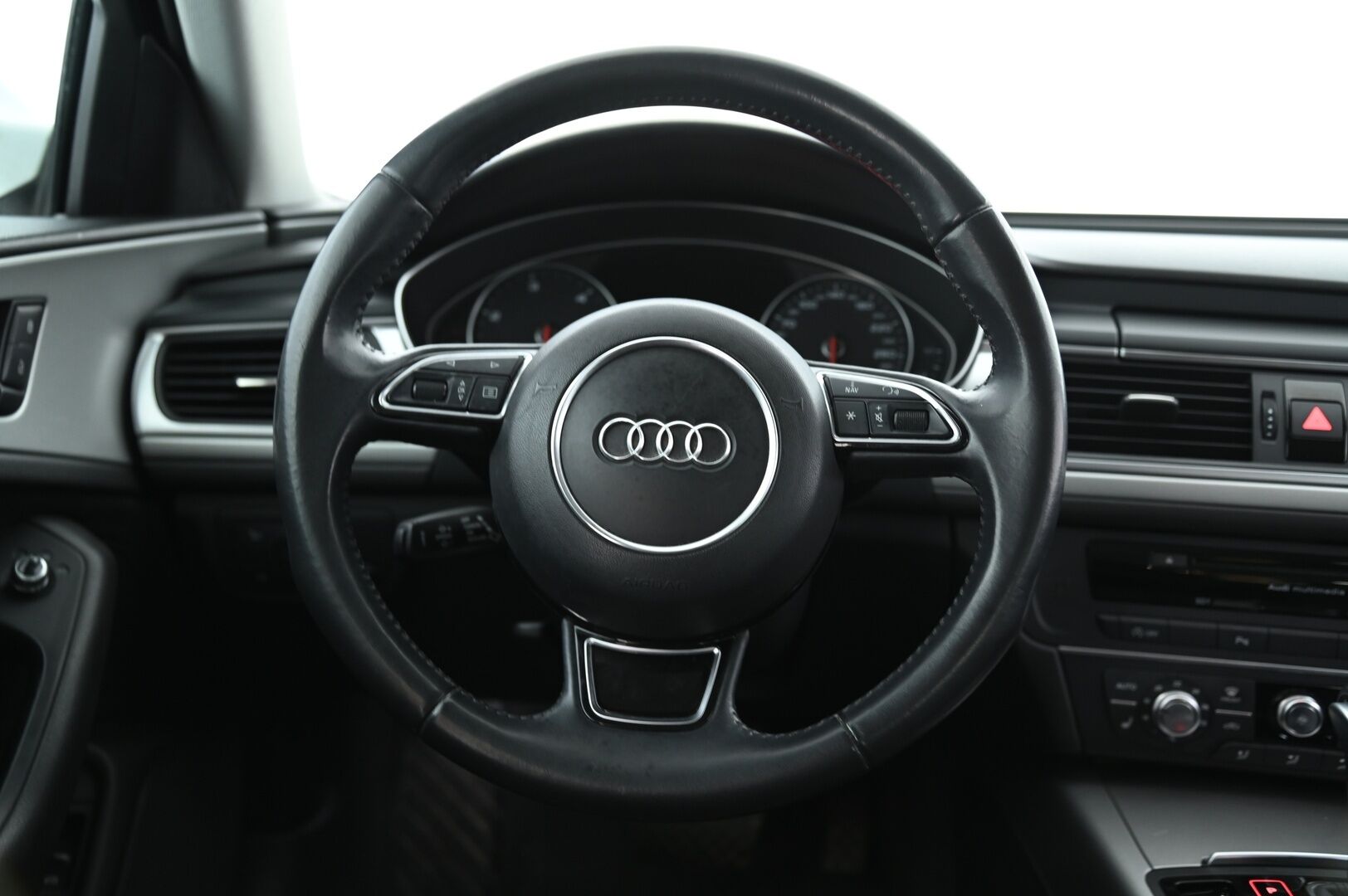 Audi A6 2014 Sedan Business Sport Edition 2,0 TDI 100 kW - Vakkari / Koukku / Sporttipenkit / S.luukku / Lohko.S.Pistoke