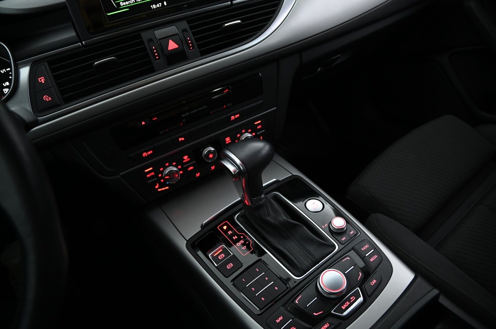 Audi A6 2014 Sedan Business Sport Edition 2,0 TDI 100 kW - Vakkari / Koukku / Sporttipenkit / S.luukku / Lohko.S.Pistoke
