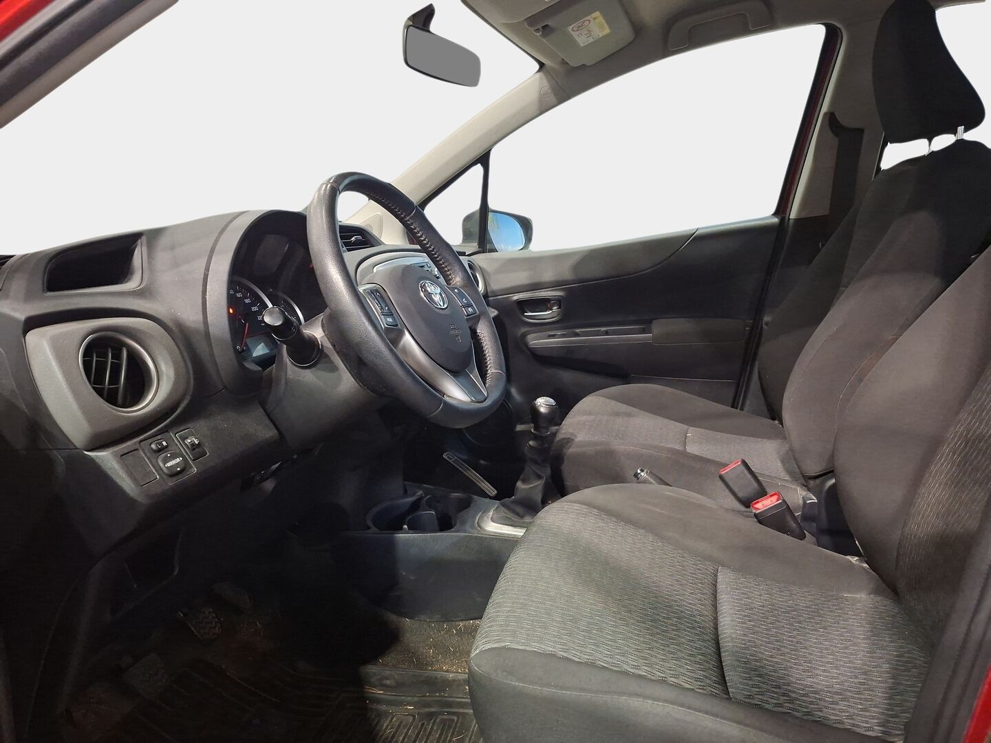 Toyota Yaris 2014 1,33 Dual VVT-i Active 5ov 1. Om Suomi-Auto! / Lohkolämmitin / P. Kamera / Nav / 2x Hyvät renkaat & huoltokirja! - 1. om Suomi-auto täydellisellä huoltokirjalla!