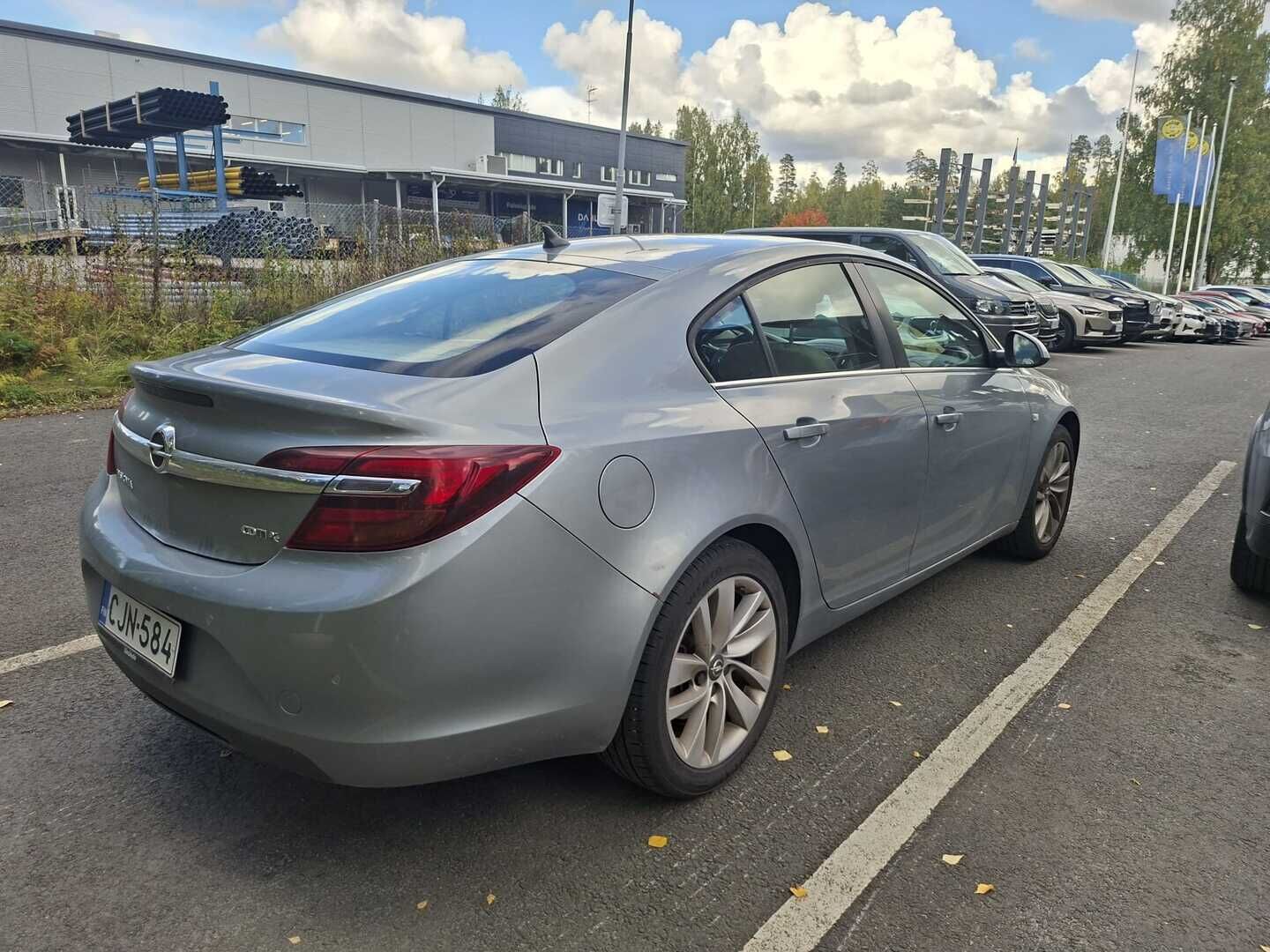 Opel Insignia 2014 2,0 CDTI 4x4 - | Webasto | Tutkat | Navi | Bluetooth | Sähkös.Istuimet | Lämm.Ratti | 2x Renkaat Aluilla | Suomi-Insignia |