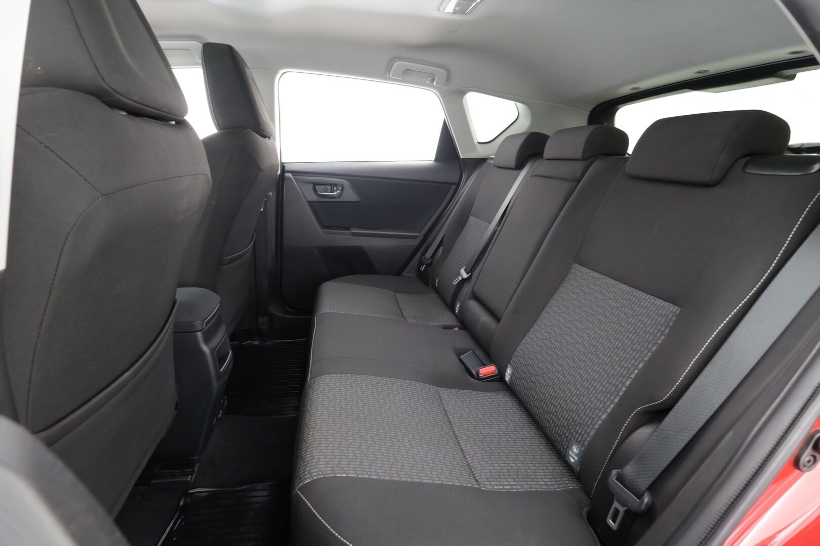 Toyota Auris 2015 1,6 Valvematic Active Edition 5ov * Vakkari / P.kamera / Lohko+Sisä / Navi / Auto.ilmastointi * - Suomi-auto / Kahdet renkaat aluvanteilla 