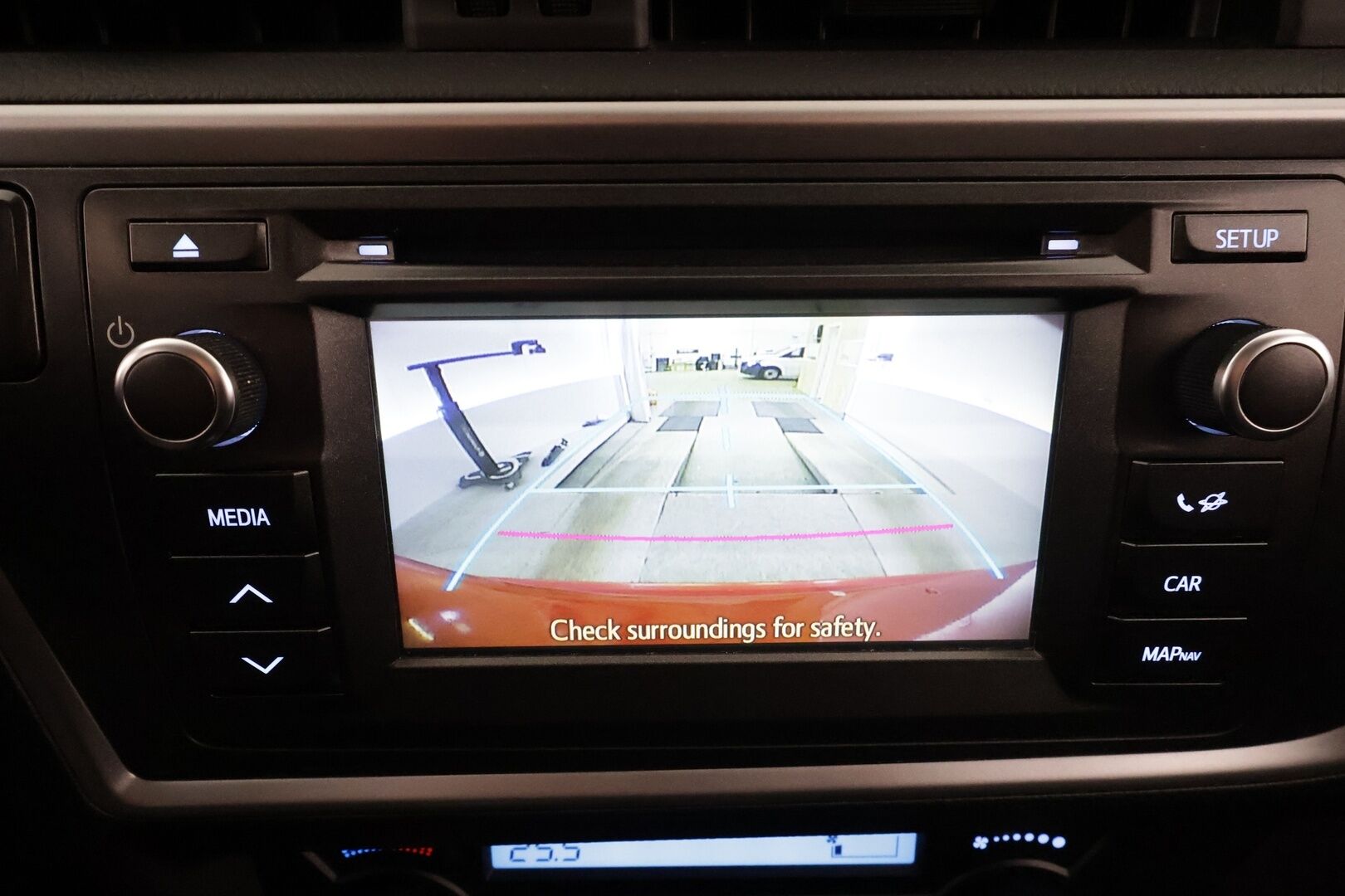 Toyota Auris 2015 1,6 Valvematic Active Edition 5ov * 1 Om Suomi Auto / Vakkari / P.kamera / Lohko+Sisä / Navi / Auto.ilmastointi * - Suomi-auto / Kahdet renkaat aluvanteilla - HULLUT AVAJAISHULINAT KORKOTARJOUS 3,29 %