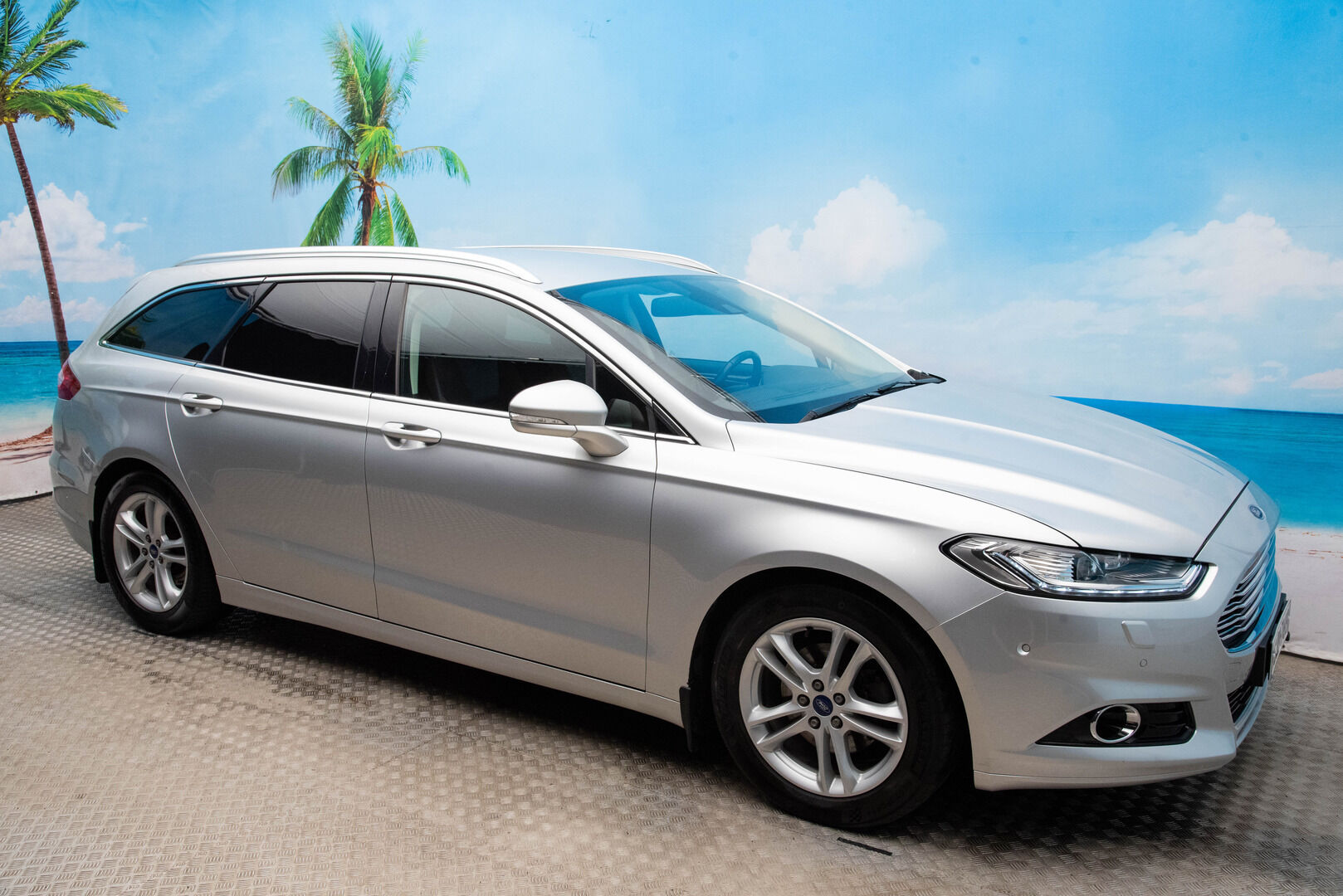 Ford Mondeo 2015 2,0 TDCi 150hv PowerShift Titanium Business Wagon - Myydään  Huutokaupat.com - Suomi-auto | Webasto | Vetokoukku | Navi | Nahka-alcantara