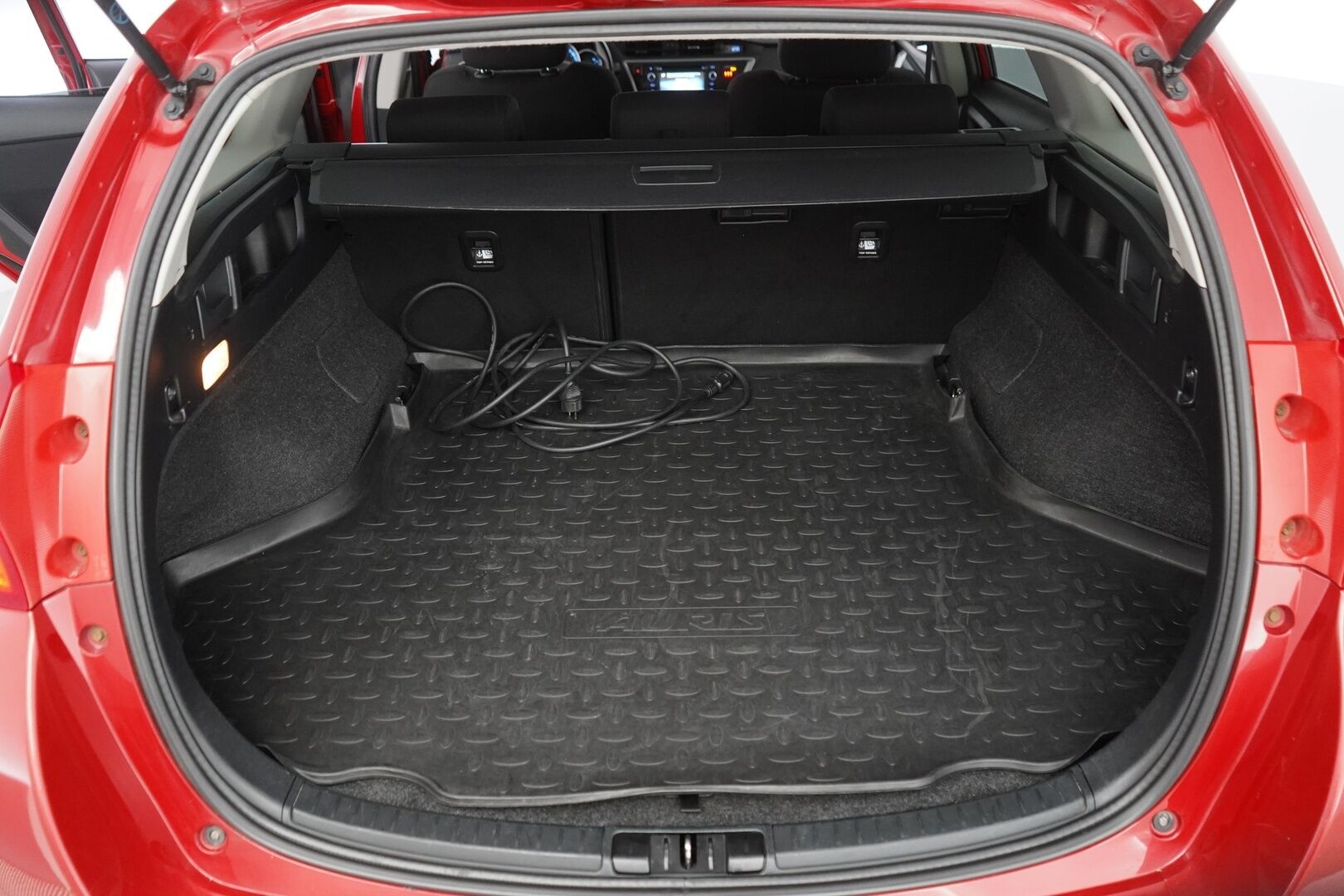 Toyota Auris 2015 Touring Sports 1,6 Valvematic Active Edition - Suomi-auto / 2x Toyotan vanteet / Merkkihuollettu 