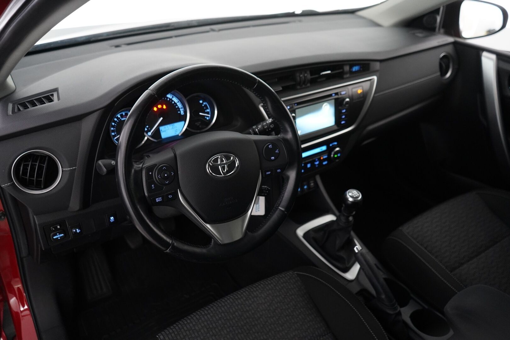 Toyota Auris 2015 Touring Sports 1,6 Valvematic Active Edition - Suomi-auto / 2x Toyotan vanteet / Merkkihuollettu 
