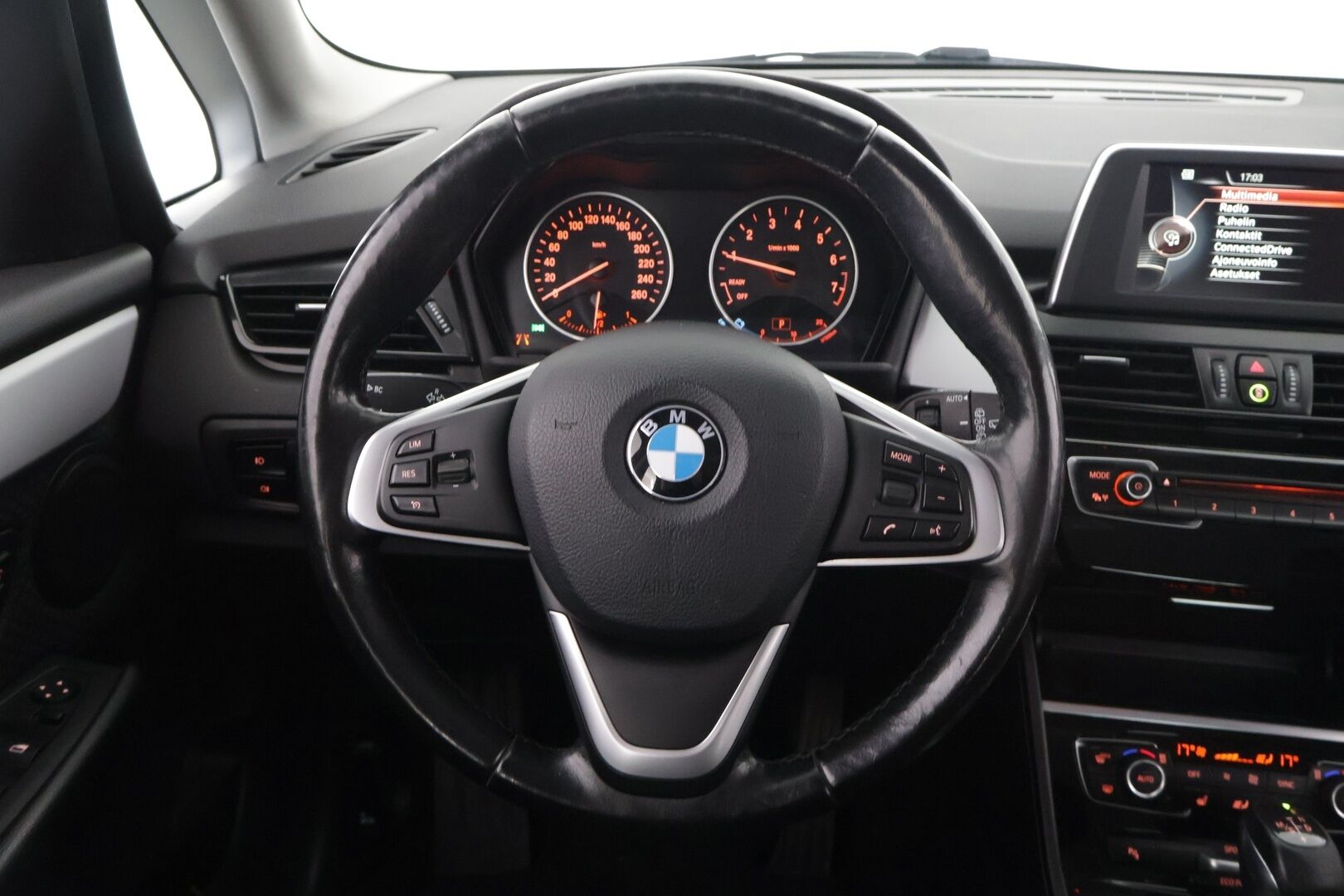 BMW 218 2015 F45 Active Tourer 218i A Business - ** Vakkari / Lohko / Xenon / Bluetooth **
