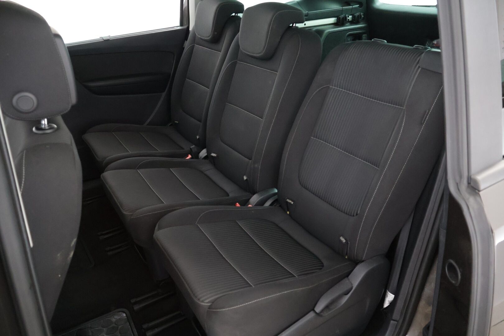 Seat Alhambra 2015 2,0 TDI 140 Style Business DSG 7H ** 7-Paikkainen / Panorama / Sähköiset liukuovet / Koukku** - Kahdet renkaat / Juuri katsastettu / Vakkari / Tutkat