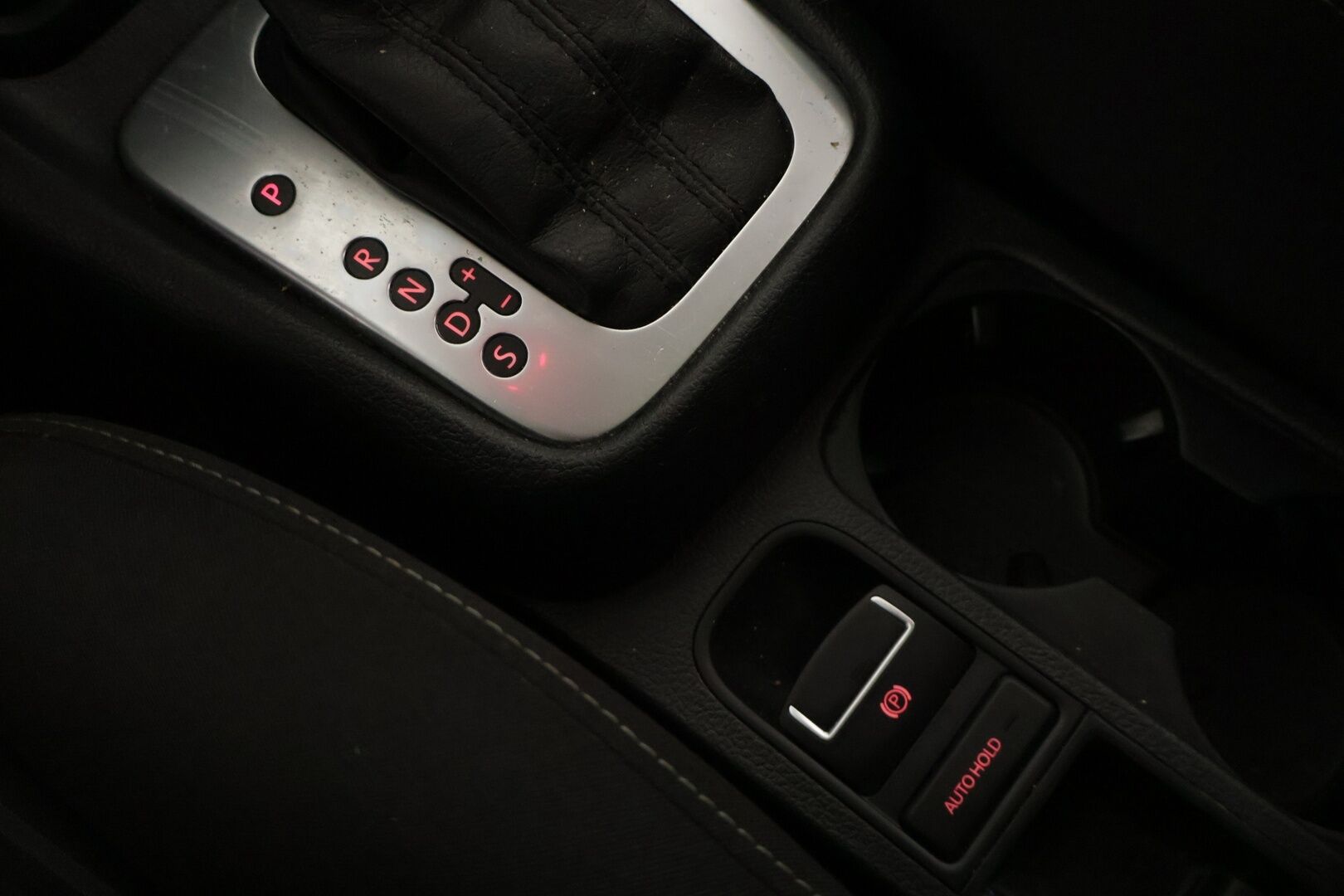 Seat Alhambra 2015 2,0 TDI 140 Style Business DSG 7H ** 7-Paikkainen / Panorama / Sähköiset liukuovet / Koukku** - Kahdet renkaat / Juuri katsastettu / Vakkari / Tutkat