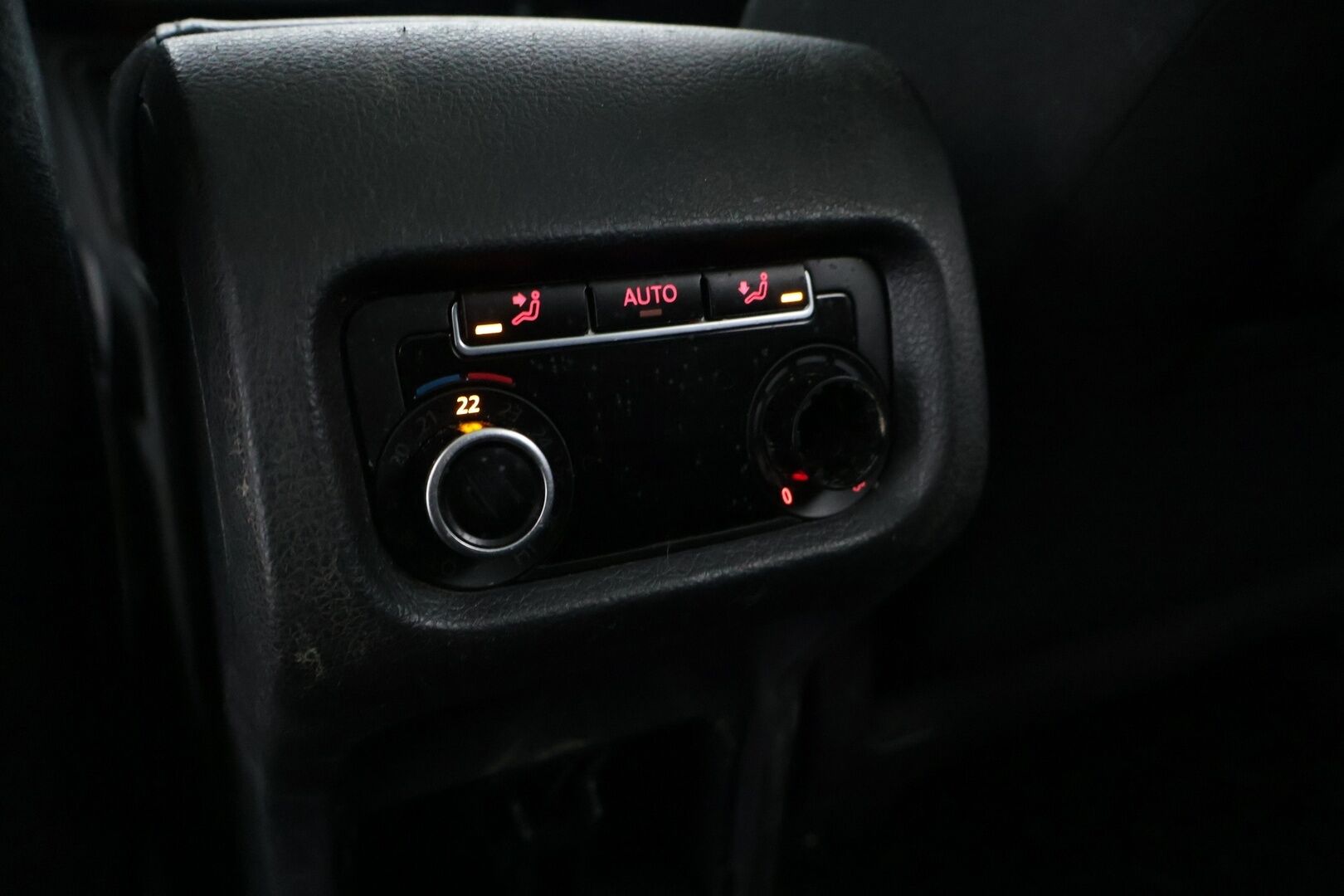 Seat Alhambra 2015 2,0 TDI 140 Style Business DSG 7H ** 7-Paikkainen / Panorama / Sähköiset liukuovet / Koukku** - Kahdet renkaat / Juuri katsastettu / Vakkari / Tutkat