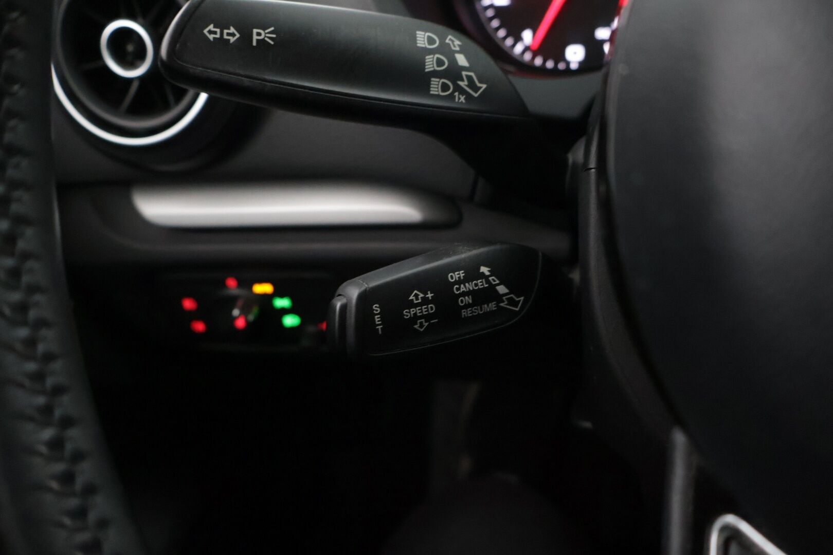 Audi A3 2015 1.8 TFSI Sedan Land of quattro 132 kW S tronic * P-tutkat / Lohkolämmitin / Xenon * - Katsastettu 9/2025 * Suomi-auto