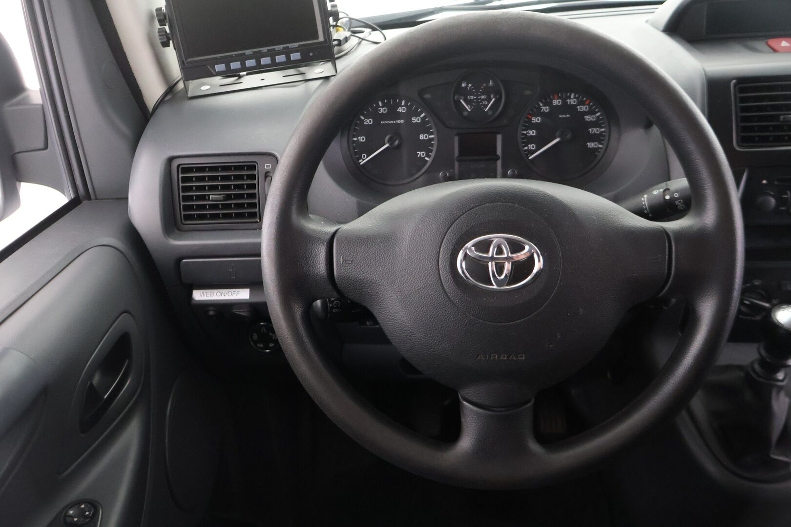 Toyota Proace 2016 L2H1 2,0 D 128 Active - YritysOutlet - Myydään vain yrityksille - *Suomi-auto | Merkkihuollettu | Vetokoukku | Lohkolämmitin sisäpistokkeella | Webasto | Peruutuskamera | Pariovet takana*
