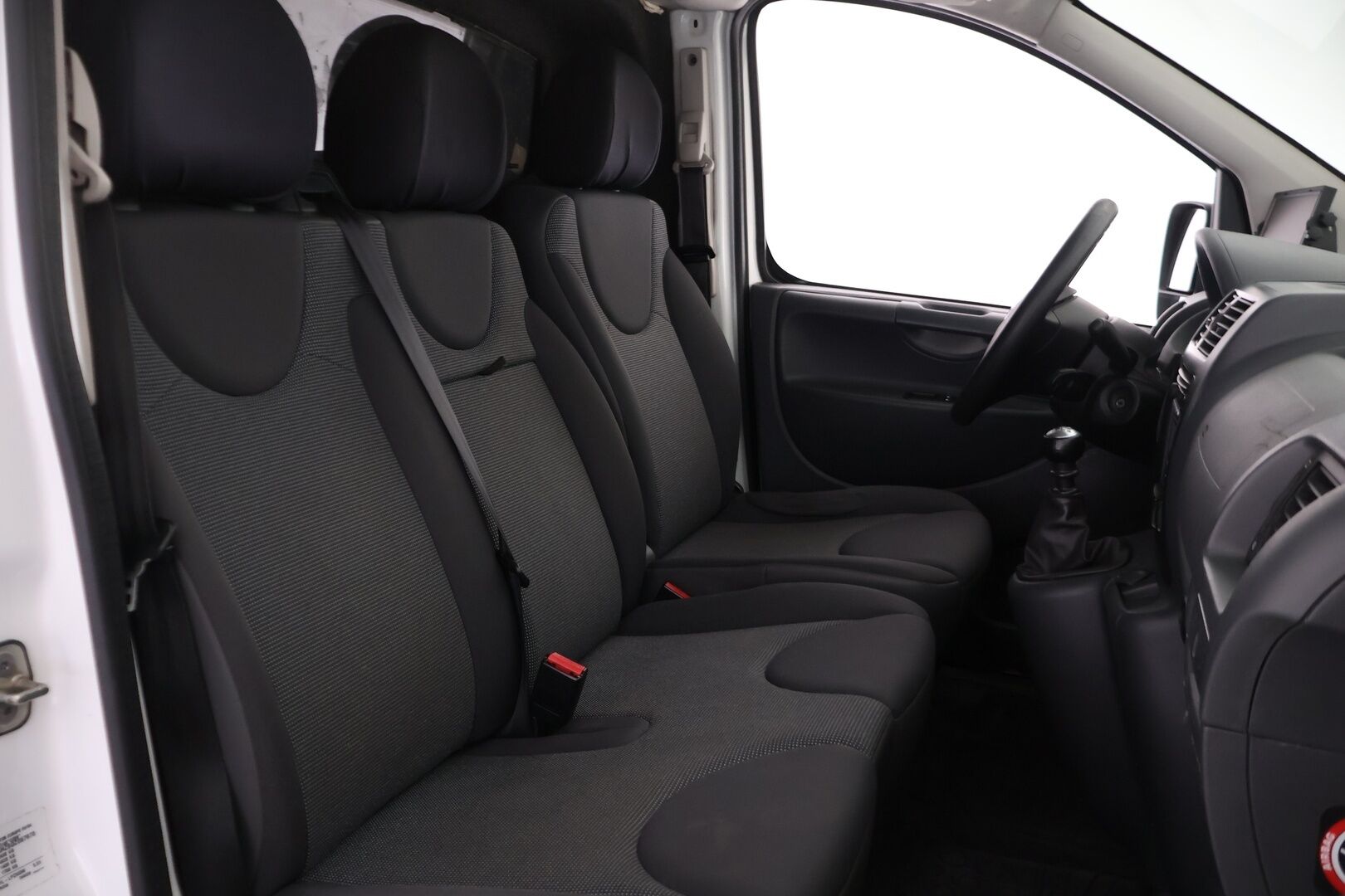 Toyota Proace 2016 L2H1 2,0 D 128 Active - YritysOutlet - Myydään vain yrityksille - *Suomi-auto | Merkkihuollettu | Vetokoukku | Lohkolämmitin sisäpistokkeella | Webasto | Peruutuskamera | Pariovet takana*