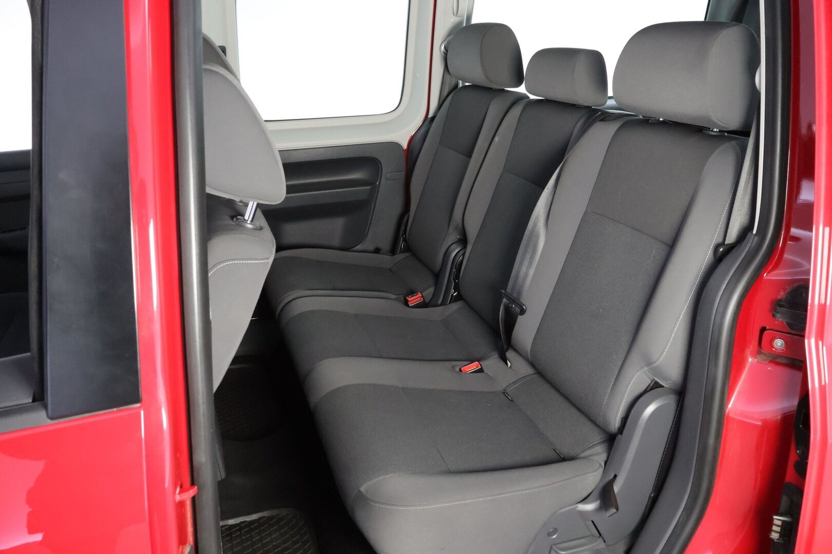 Volkswagen Caddy Maxi 2015 Trendline Family 1,6 TDI 75 kW BlueMotion Technology 7-Paikkainen * Suomiauto / Vetokoukku / Vakkari / Lohko & Sisäpistoke! - Suomiauto / Jakopää tehty / Juuri tullut Tampereelle!