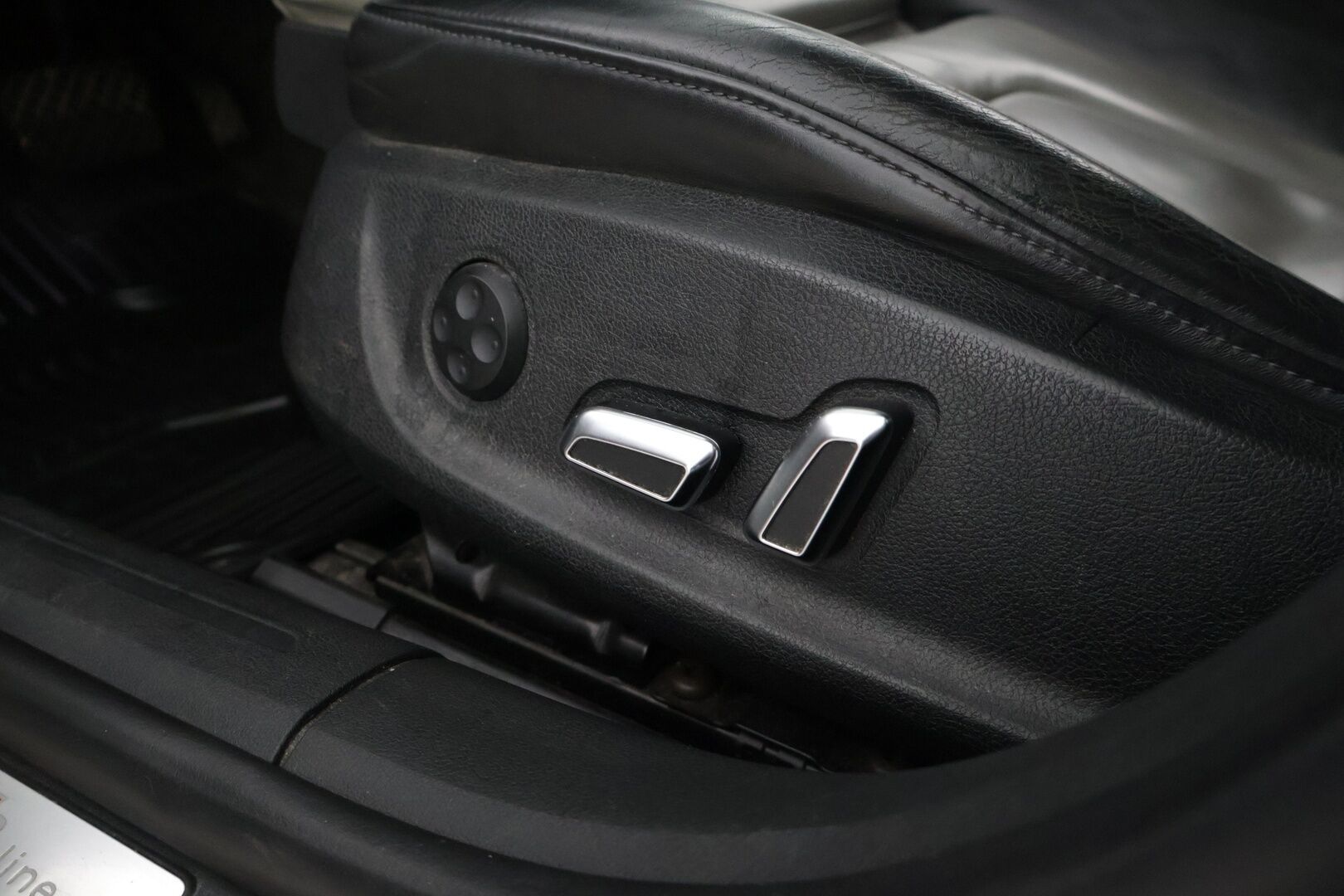 Audi A5 2011 S-Line 3.0 TDI V6 *MYYDÄÄN HUUTOKAUPAT.COMISSA* - Lue ilmoitus, fiksu auto! *