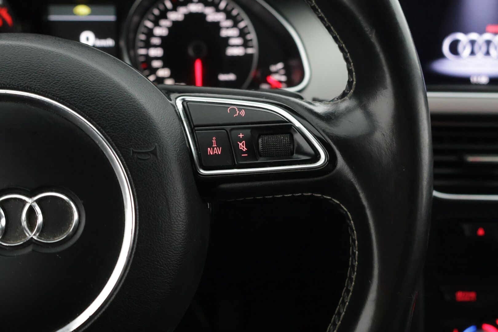 Audi A5 2011 S-Line 3.0 TDI V6 *MYYDÄÄN HUUTOKAUPAT.COMISSA* - Lue ilmoitus, fiksu auto! *