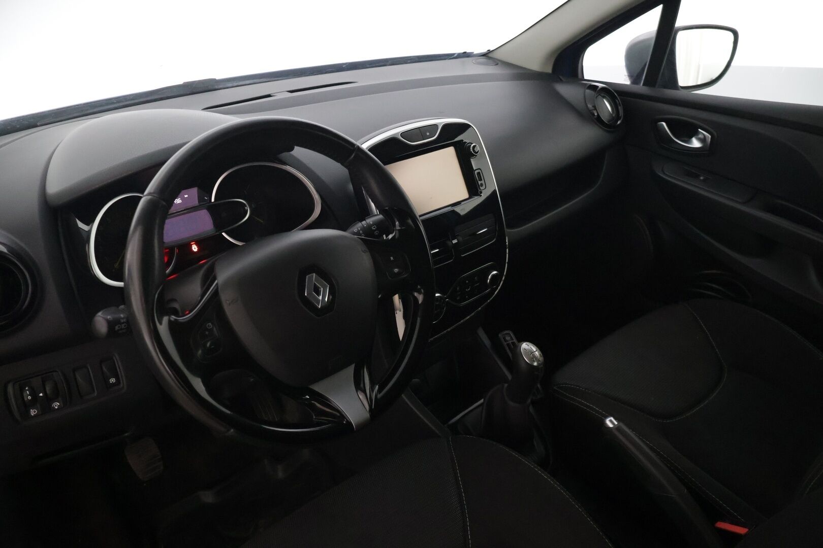 Renault Clio 2015 Energy TCe 90 GT Line - | Tämä auto myydään YritysOutlet -valikoimasta vain yritykselle | Lohkolämmitin | Vakionopeudensäädin | P. Tutka | Navi |