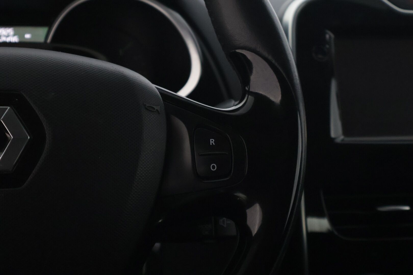 Renault Clio 2015 Energy TCe 90 GT Line - | Tämä auto myydään YritysOutlet -valikoimasta vain yritykselle | Lohkolämmitin | Vakionopeudensäädin | P. Tutka | Navi |