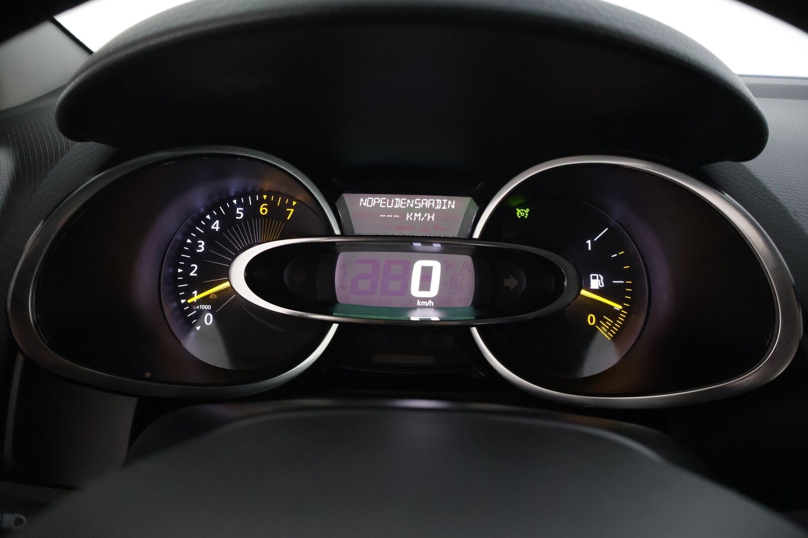 Renault Clio 2015 Energy TCe 90 GT Line - | Tämä auto myydään YritysOutlet -valikoimasta vain yritykselle | Lohkolämmitin | Vakionopeudensäädin | P. Tutka | Navi |