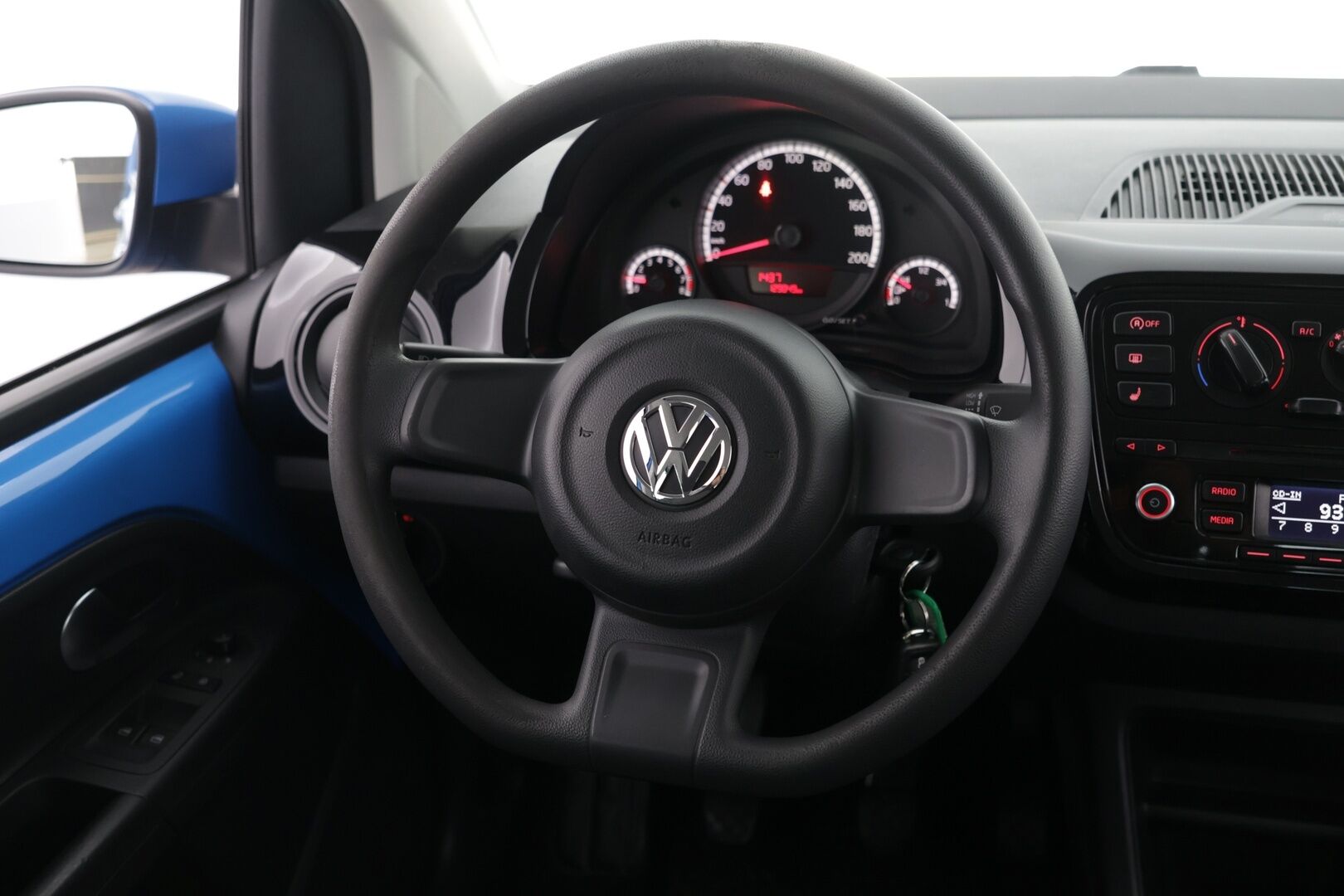 Volkswagen up! 2015 move up! 1,0 44 kW (60 hv) BlueMotion Technology 4-ovinen / Merkkihuollettu! / 2x Renkaat! / 2x Avaimet - Siisti! / Merkkihuollettu! / 2x Hyvät renkaat!! 