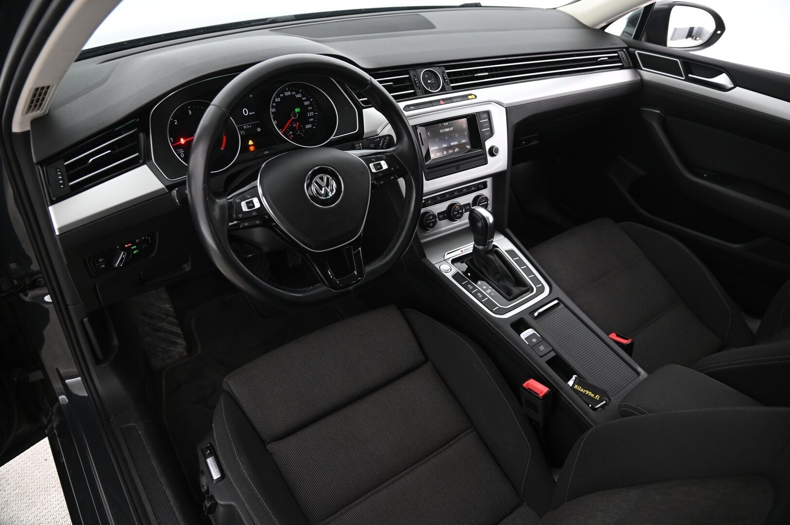 Volkswagen Passat 2015 Variant Comfortline 2,0 TDI 140 kW 4Motion *Sähkö kontti / Vetokoukku / Sportti penkit / Keyless / Tutkat* - Suomi-auto / Kahdet renkaat / Juuri katsastettu / Hyvät huollot - HULLUT AVAJAISHULINAT KORKOTARJOUS 3,29 %