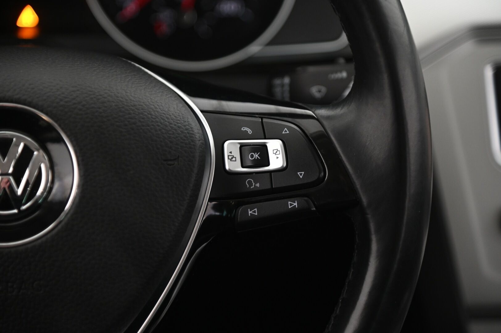 Volkswagen Passat 2015 Variant Comfortline 2,0 TDI 140 kW 4Motion *Sähkö kontti / Vetokoukku / Sportti penkit / Keyless / Tutkat* - Suomi-auto / Kahdet renkaat / Juuri katsastettu / Hyvät huollot - HULLUT AVAJAISHULINAT KORKOTARJOUS 3,29 %