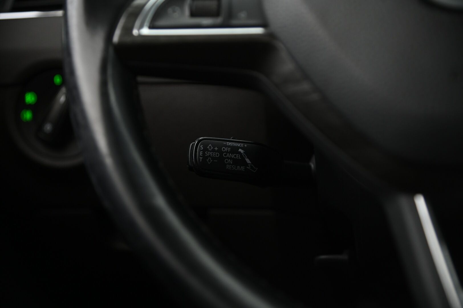 Skoda Octavia 2015 Combi 2,0 TDI 184 4x4 Scout * Webasto / ACC / Kaukovaloautomatiikka / KeylessGo / S. Takaluukku * - Suomi-Auto / Särmä huoltokirja