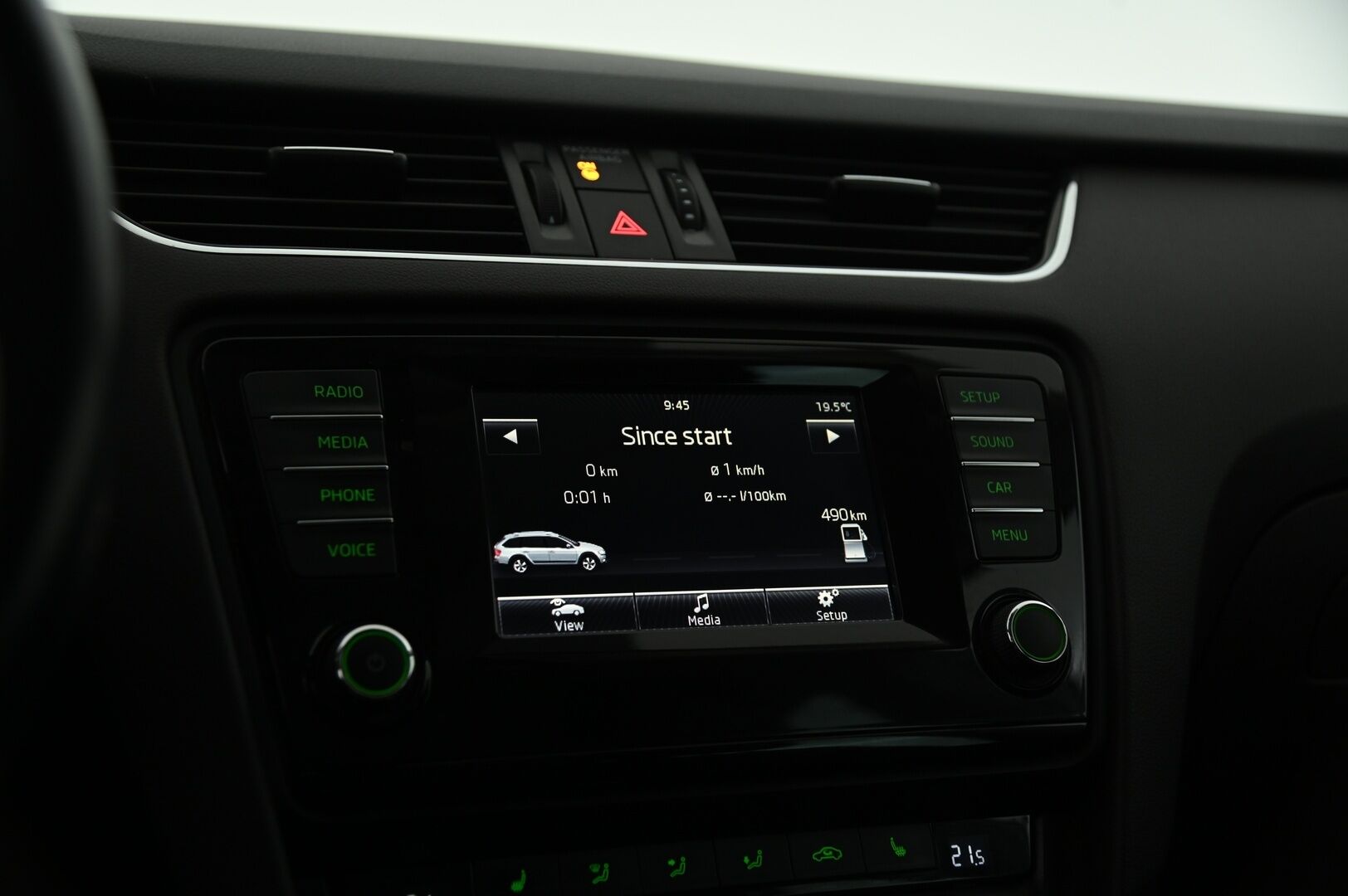 Skoda Octavia 2015 Combi 2,0 TDI 184 4x4 Scout * Webasto / ACC / Kaukovaloautomatiikka / KeylessGo / S. Takaluukku * - Suomi-Auto / Särmä huoltokirja