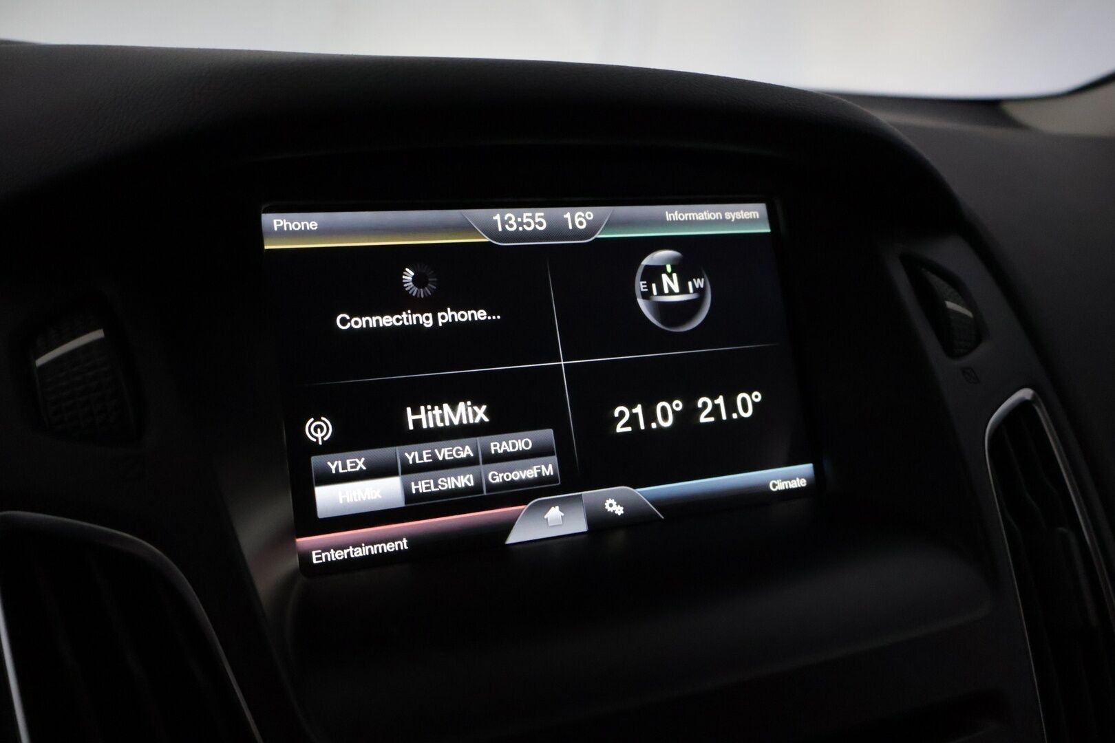 Ford Focus 2015 1,5 TDCi 120 hv Start/stop PowerShift A6 Titanium Wagon - Myydään Huutokaupat.com - | Suomi-auto | Ei Adblue | Vetokoukku | Ratin. lämm | Lämm. tuulilasi | P.kamera | Vakkari | Lohkolämmitin | Tutkat | Xenon | Metalliväri |