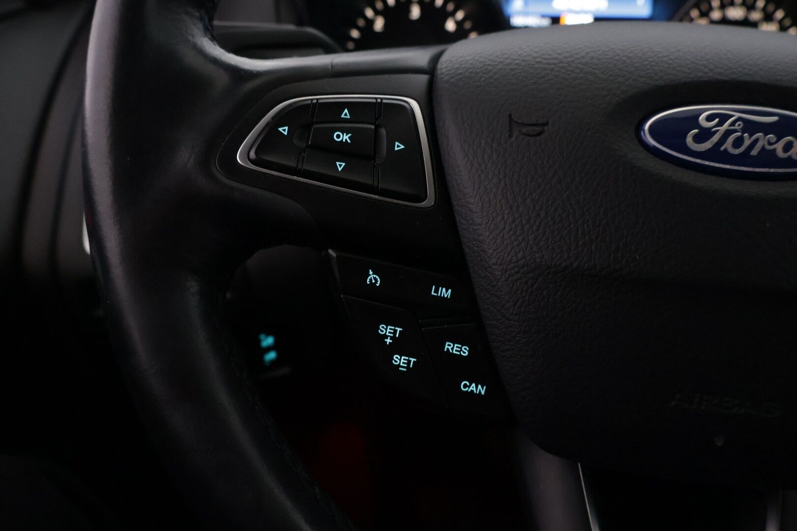 Ford Focus 2015 1,5 TDCi 120 hv Start/stop PowerShift A6 Titanium Wagon - Myydään Huutokaupat.com - | Suomi-auto | Ei Adblue | Vetokoukku | Ratin. lämm | Lämm. tuulilasi | P.kamera | Vakkari | Lohkolämmitin | Tutkat | Xenon | Metalliväri |