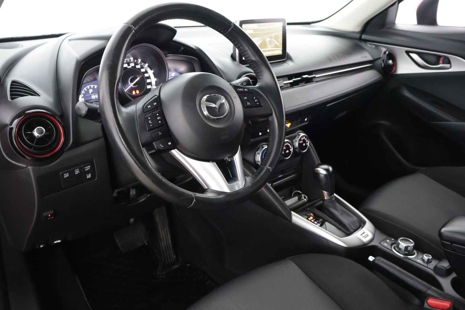 Mazda CX-3 2015 2,0 (120) SKYACTIV-G Premium Plus 6AT EC2 *Suomi-auto / Lohko / P.Kamera / Navi* - *LED / Tutkat / Kaistavahti*