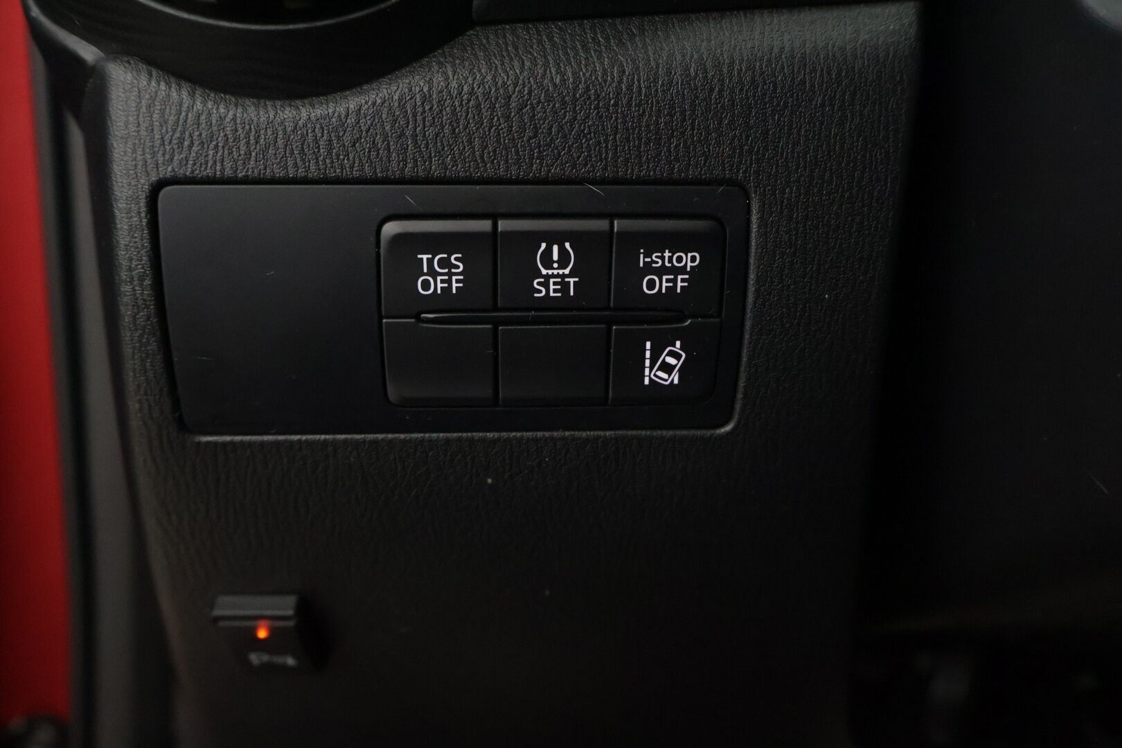 Mazda CX-3 2015 2,0 (120) SKYACTIV-G Premium Plus 6AT EC2 *Suomi-auto / Lohko / P.Kamera / Navi* - *LED / Tutkat / Kaistavahti*