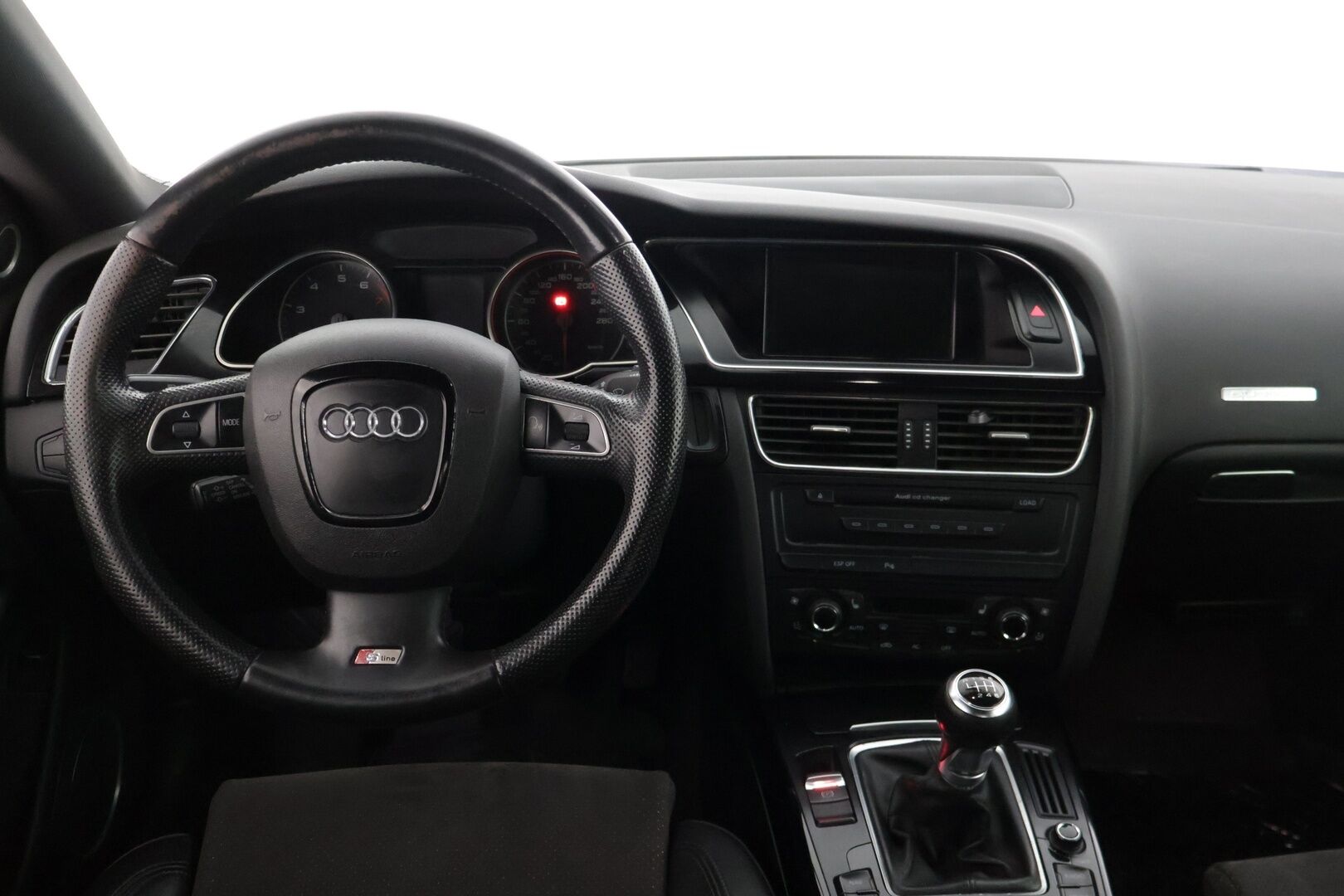 Audi A5 2008 Coupé 2,0 TFSI 155 kW quattro S-Line* Bang & Olufsen / S-line sporttipenkit * - * Juuri tullut / 2x renkaat ja vanteet ** 
