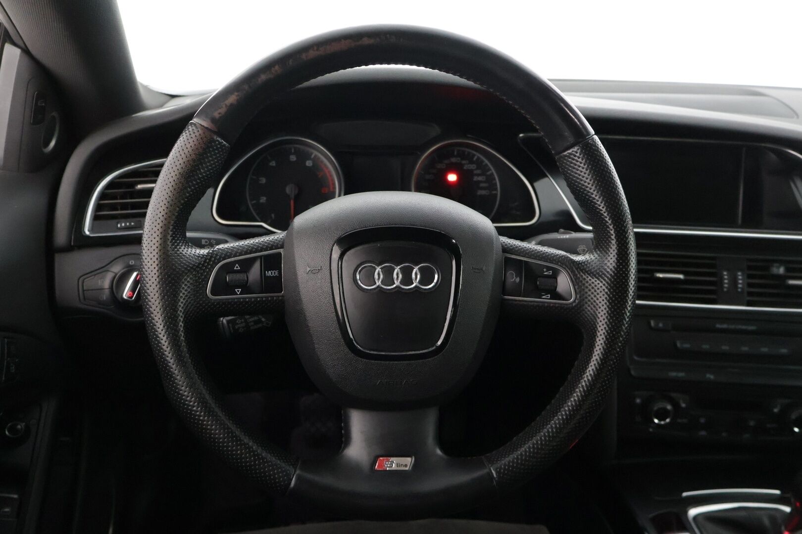 Audi A5 2008 Coupé 2,0 TFSI 155 kW quattro S-Line* Bang & Olufsen / S-line sporttipenkit * - * Juuri tullut / 2x renkaat ja vanteet ** 