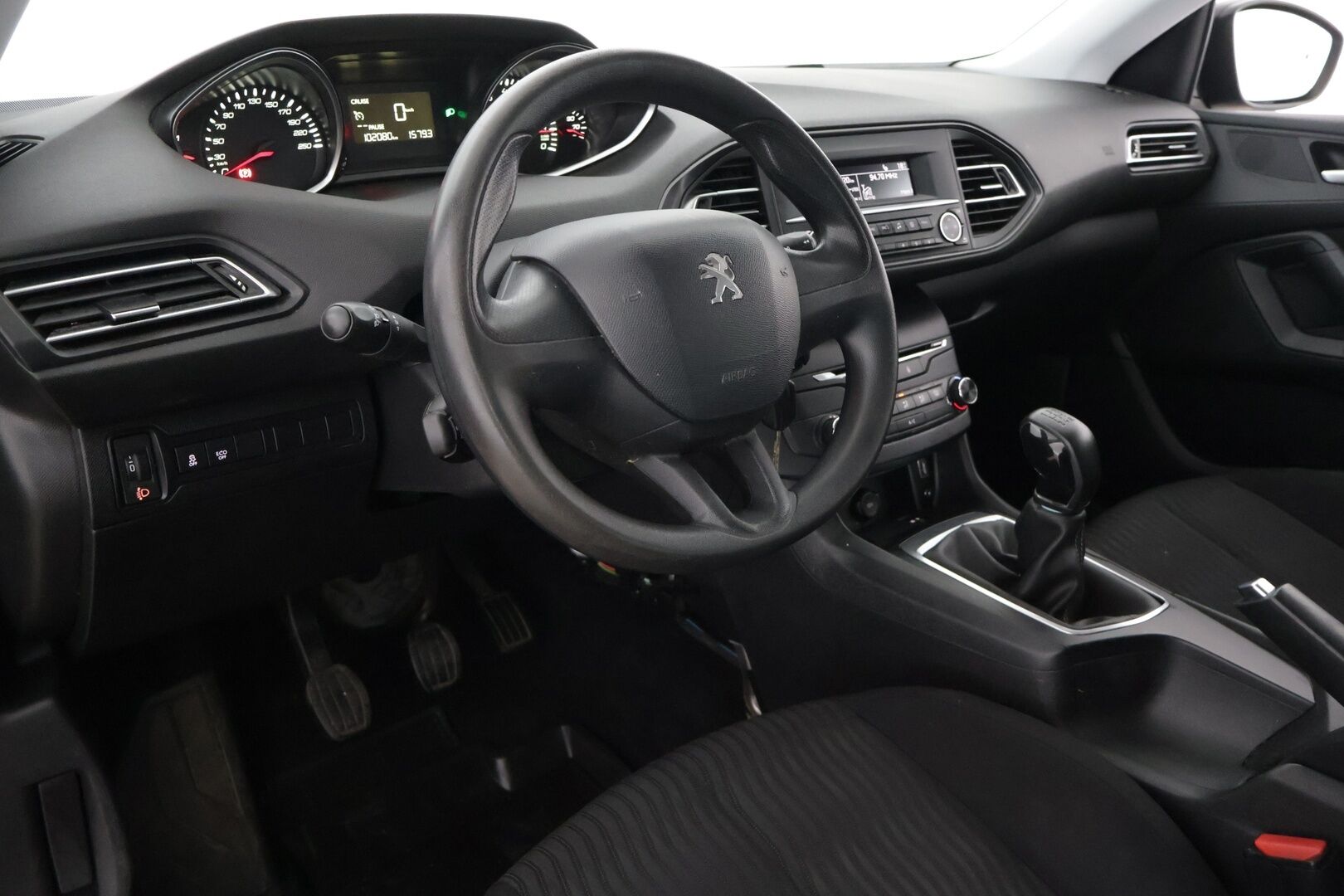 Peugeot 308 2015 SW Access PureTech 110 - Juuri katsastettu / Jakopää tehty / Suomiauto