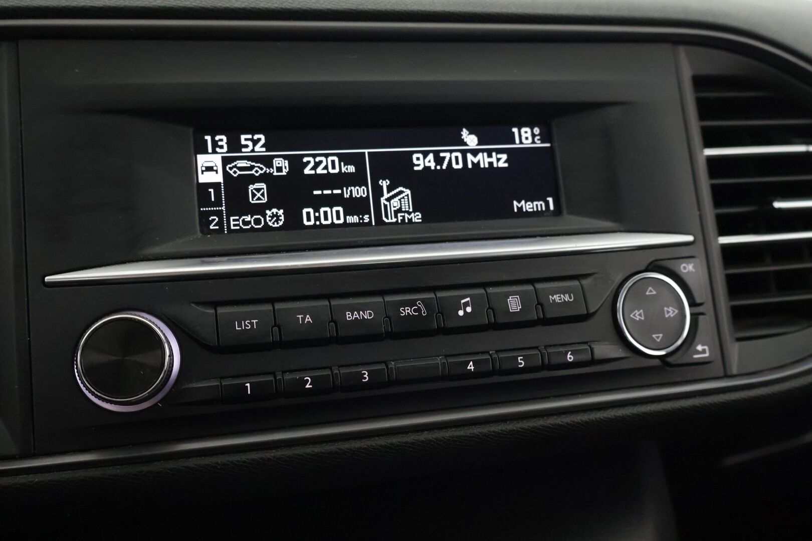 Peugeot 308 2015 SW Access PureTech 110 - Juuri katsastettu / Jakopää tehty / Suomiauto