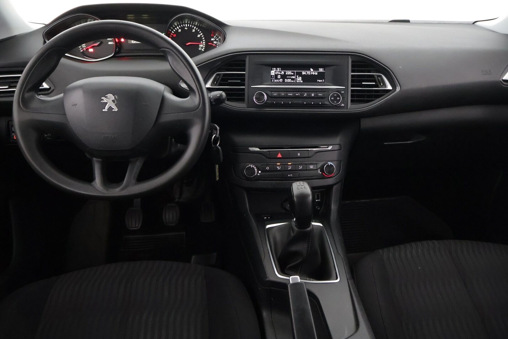 Peugeot 308 2015 SW Access PureTech 110 - Juuri katsastettu / Jakopää tehty / Suomiauto