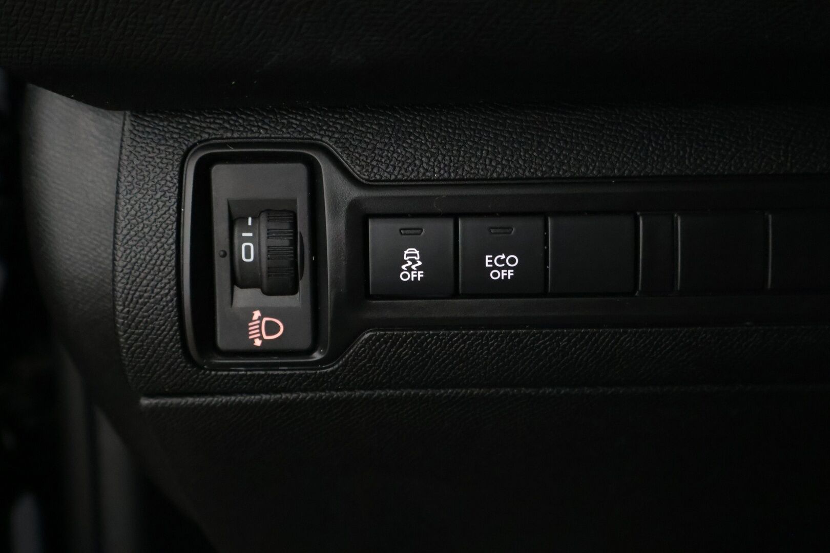 Peugeot 308 2015 SW Access PureTech 110 - Juuri katsastettu / Jakopää tehty / Suomiauto