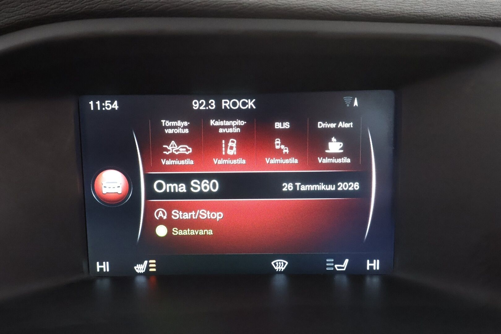 Volvo S60 2016 D4 Business Summum aut * ACC / P.kamera / Aktiiv.Xenon / Webasto / Muistipenkki / Koukku / Navi / H&K / Vaaleat nahat * - Suomi-auto / Kahdet renkaat aluvanteilla / Huippuvarusteet