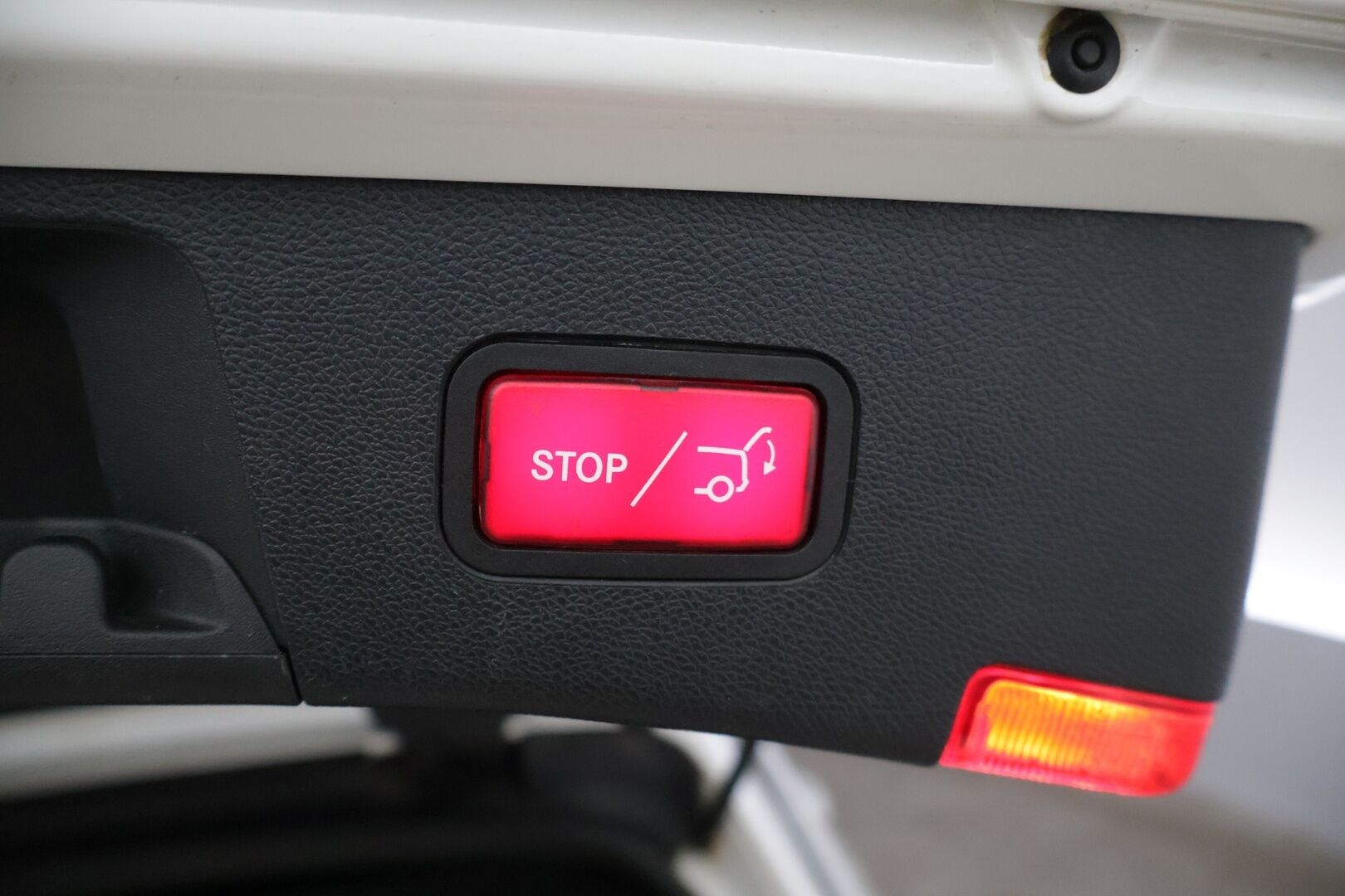 Mercedes-Benz E 2015 250 BlueTec T 4Matic A Premium Business *Ortopedipenkit / Sähkökontti /  Vakkari / Webasto / P. Tutkat* - Suomi-auto / Juuri huollettu!