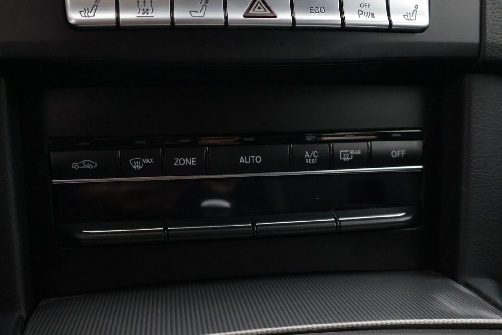 Mercedes-Benz E 2015 250 BlueTec T 4Matic A Premium Business *Ortopedipenkit / Sähkökontti /  Vakkari / Webasto / P. Tutkat* - Suomi-auto / Juuri huollettu!