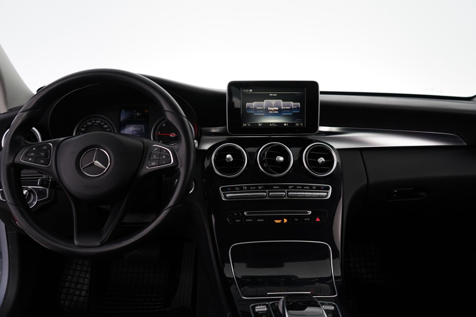 Mercedes-Benz C 2015 180 BlueTec A Premium Business *ILS / Koukku / Tutkat / Sporttipenkit* - Suomi-auto / Juuri huollettu / Kahdet MB:n vanteet! - HULLUT AVAJAISHULINAT KORKOTARJOUS 3,29 %