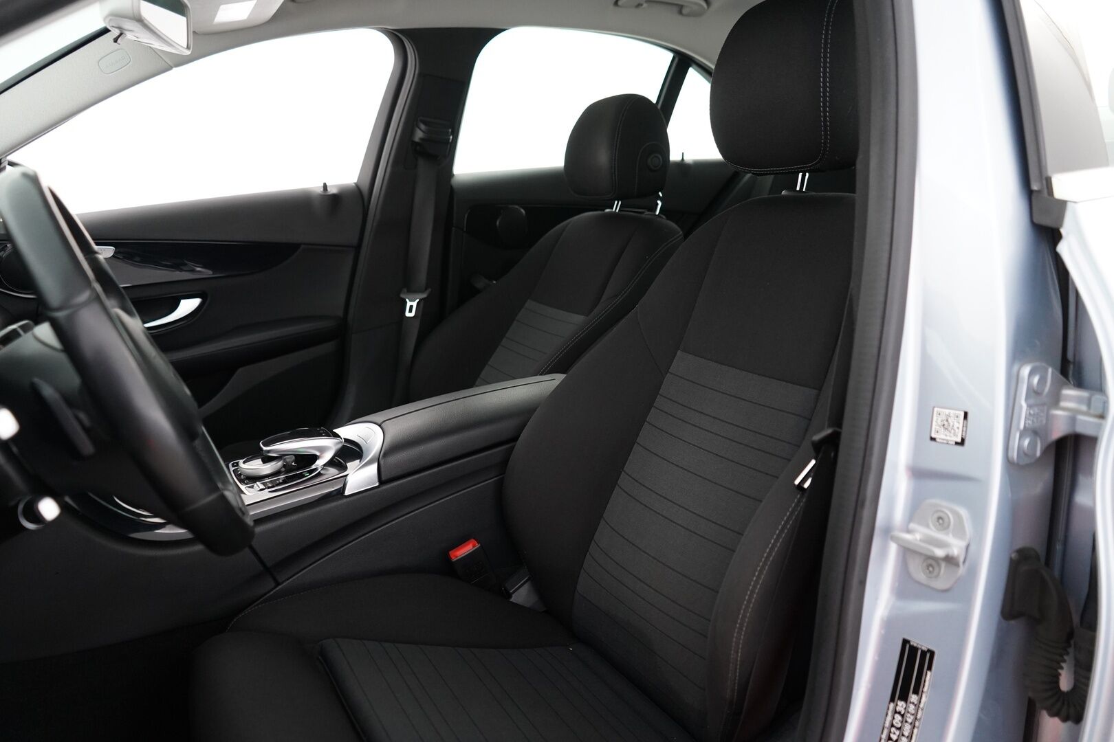 Mercedes-Benz C 2015 180 BlueTec A Premium Business *ILS / Koukku / Tutkat / Sporttipenkit* - Suomi-auto / Juuri huollettu / Kahdet MB:n vanteet! - HULLUT AVAJAISHULINAT KORKOTARJOUS 3,29 %